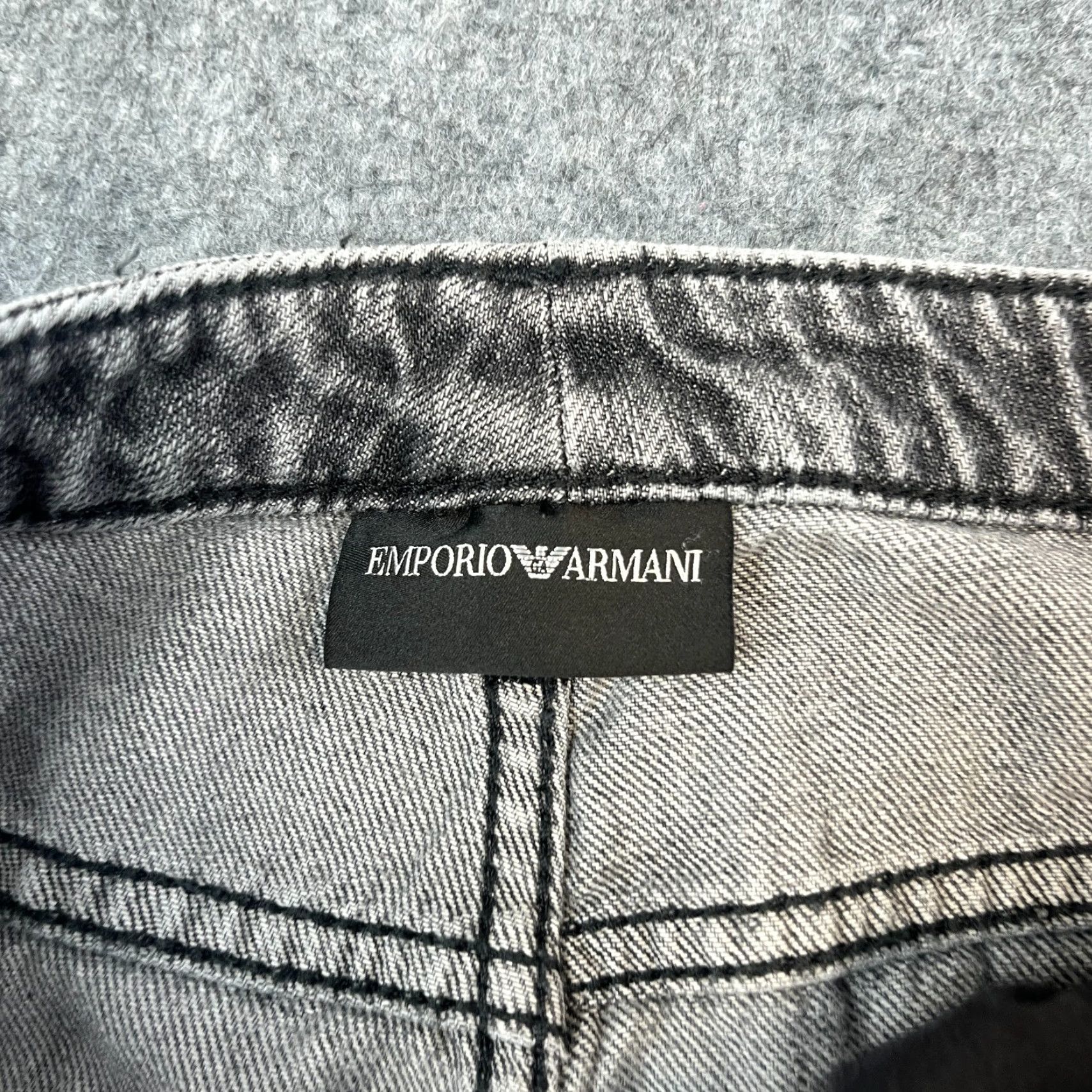 Vintage Emporio Armani Jeans Womens Straight 28 Medium Wash Grey High Waist J15 Jeans 28 in Denim Cotton Lyocell Regular Womens Size 28" / US 6 / IT 42 - 7 Thumbnail
