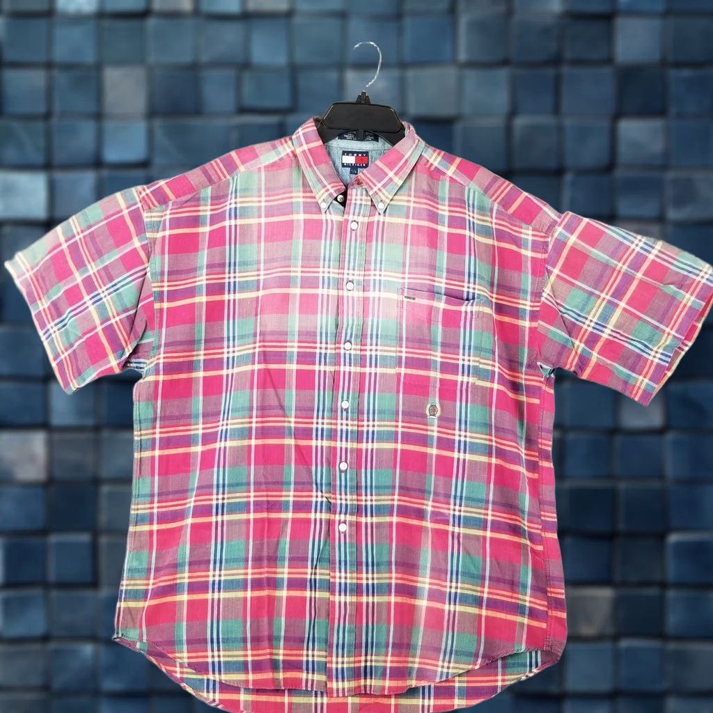 Tommy Hilfiger VINTAGE Tommy Hilfiger Shirt Men L Pink Plaid Short Sleeve Button-Up Collared Barbie Casual Size US L / EU 52-54 / 3 - 1 Thumbnail