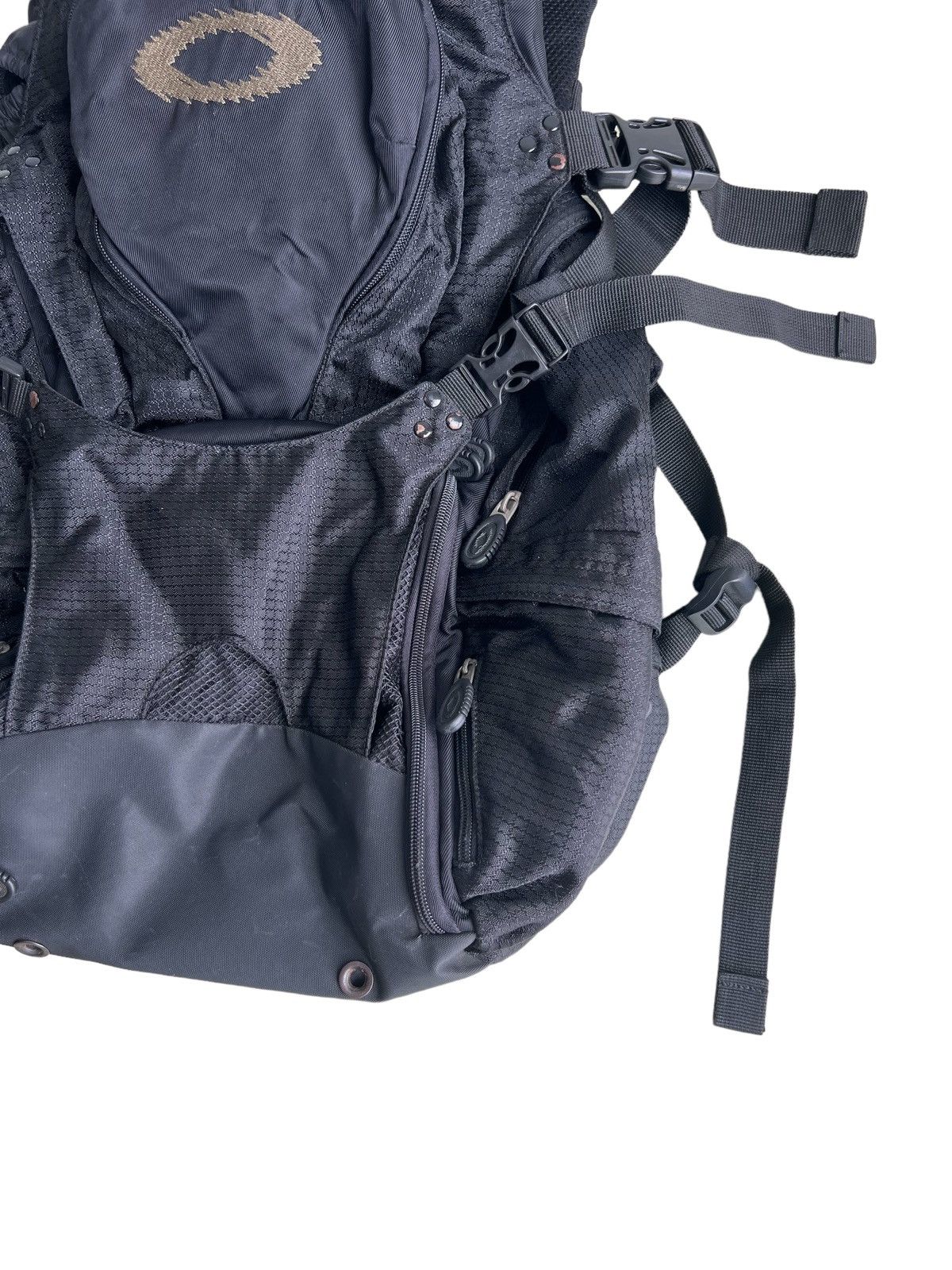 Oakley × Voodoo Tactical Y2K Oakley 🇺🇸 Icon Techwear Backpack Softwear Tactical Size ONE SIZE - 6 Thumbnail