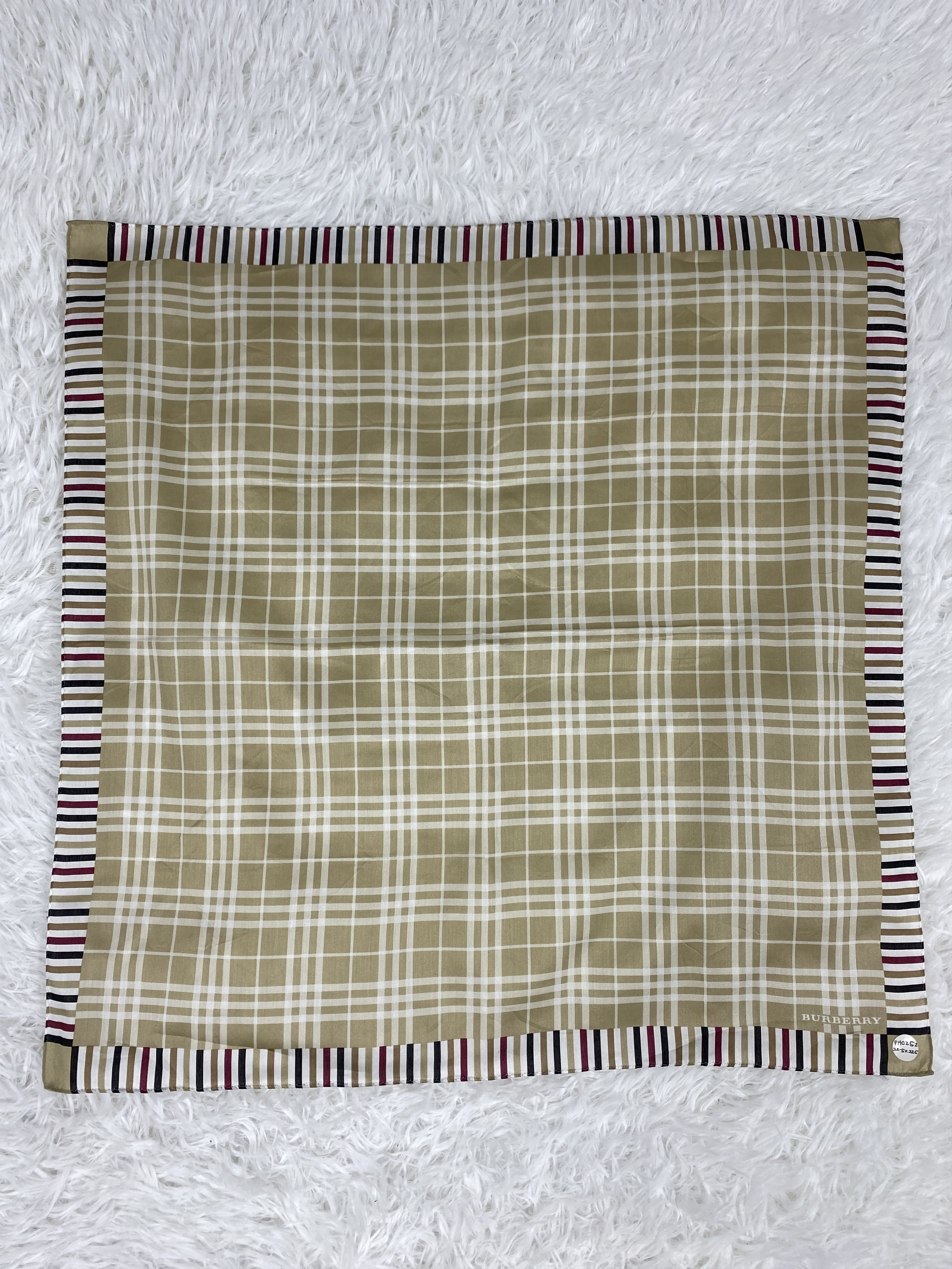 Burberry × Vintage Vintage Burberry Handkerchief Neckerchief PH0252 Size ONE SIZE - 3 Thumbnail