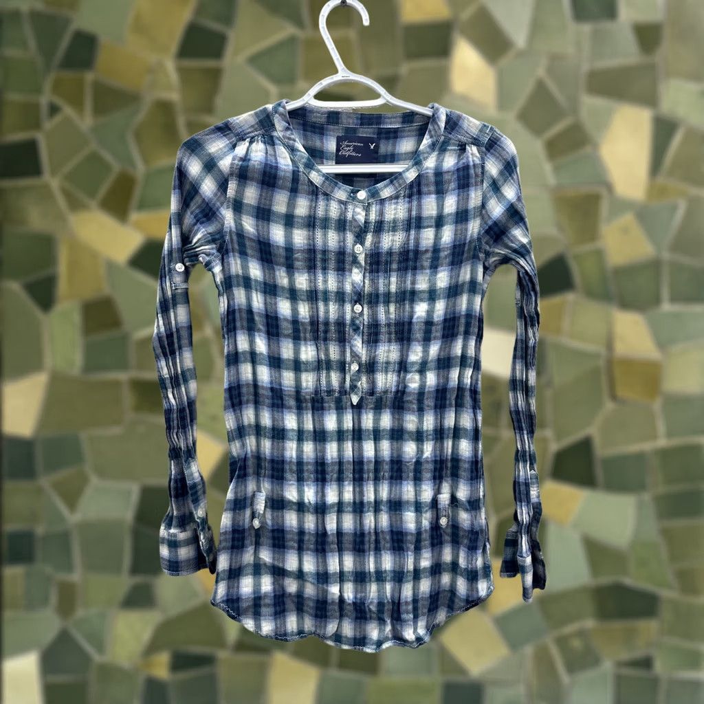 American Eagle Outfitters American Eagle Womens Blue Plaid Long Sleeve Henley Shirt Size 0 Size XS / US 0-2 / IT 36-38 - 1 Thumbnail