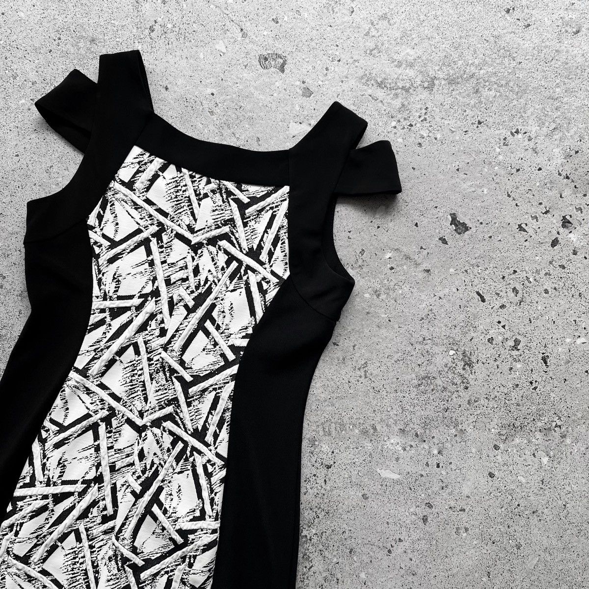 Joseph Ribkoff Joseph Ribkoff Monochrome Panel Pattern Pencil Dress Size M / US 6-8 / IT 42-44 - 6 Thumbnail