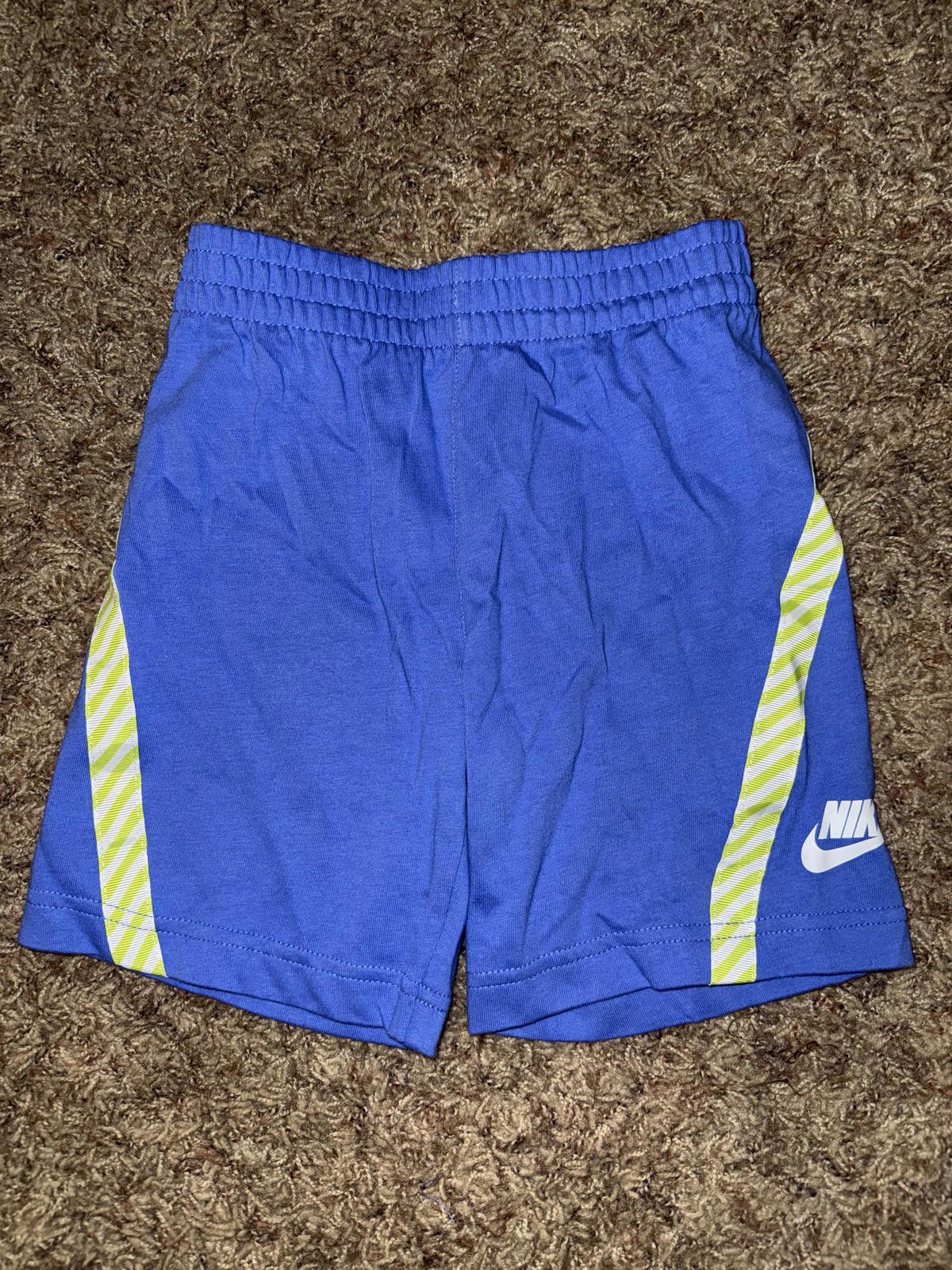 Nike Nike Big Kid’s (Boy’s) NSW Happy Blueberry Shirt & Short Set Size US 26 / EU 42 - 1 Thumbnail