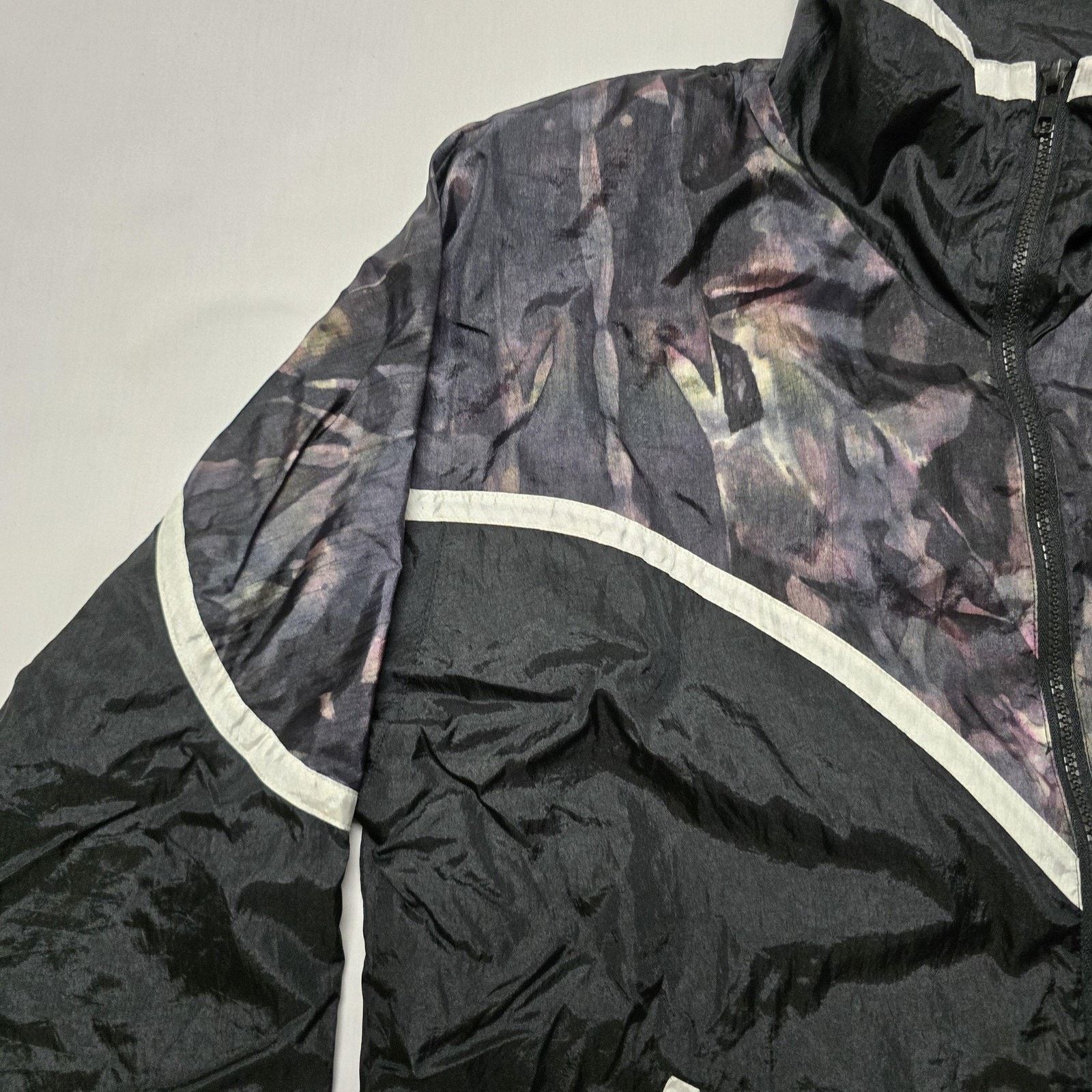 Avon Celli Vintage Avon Jacket M Abstract Windbreaker Nylon 90s Retro Size US M / EU 48-50 / 2 - 4 Thumbnail