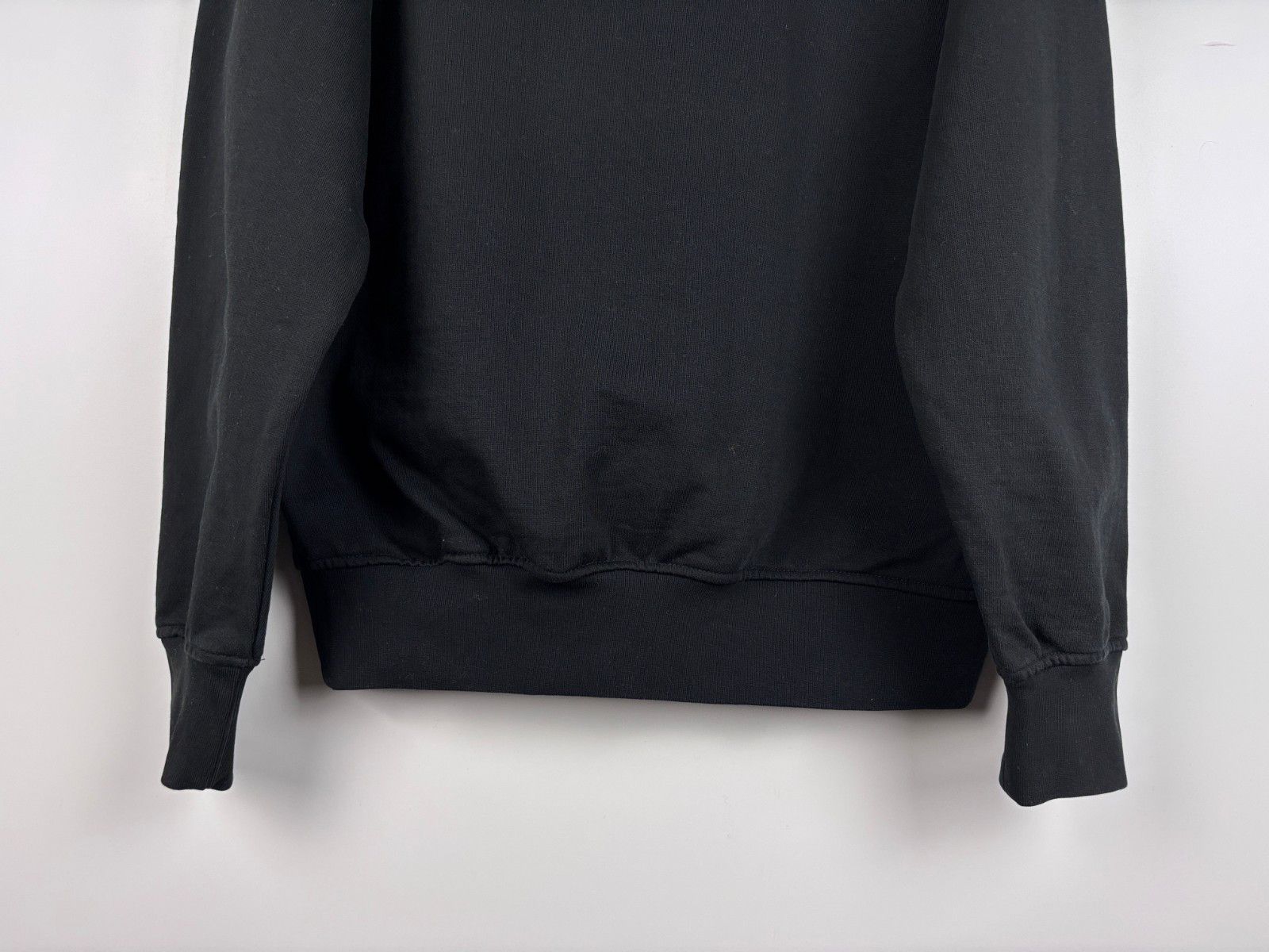 Valentino Womens Valentino Embossed Logo Hoodie Black Size L Size L / US 10 / IT 46 - 7 Thumbnail