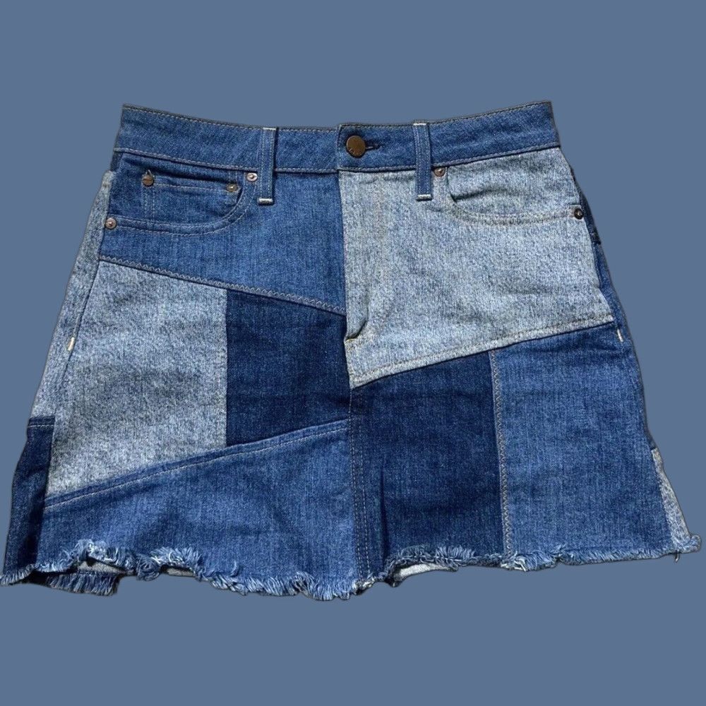 Alice + Olivia AO. LA Alice + Olivia Denim Patchwork Mini Skirt Size 27 Size 27" / US 4 / IT 40 - 1 Thumbnail