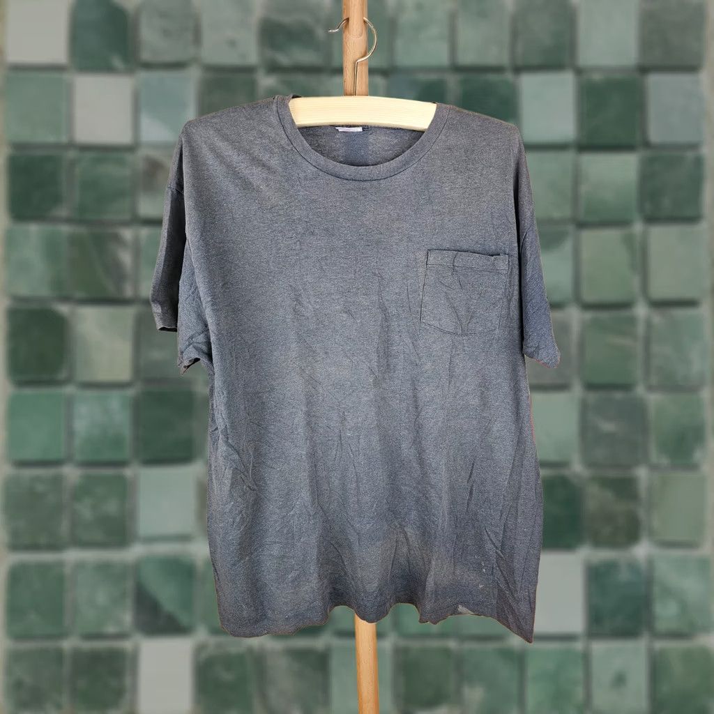 Hanes VINTGAE 90' HANES GRADIENT SUN FADED ONE POCKET SINGLE STITCH T-SHIRT XL BLACK Mens T-Shirt XS? Size US XL / EU 56 / 4 - 1 Thumbnail