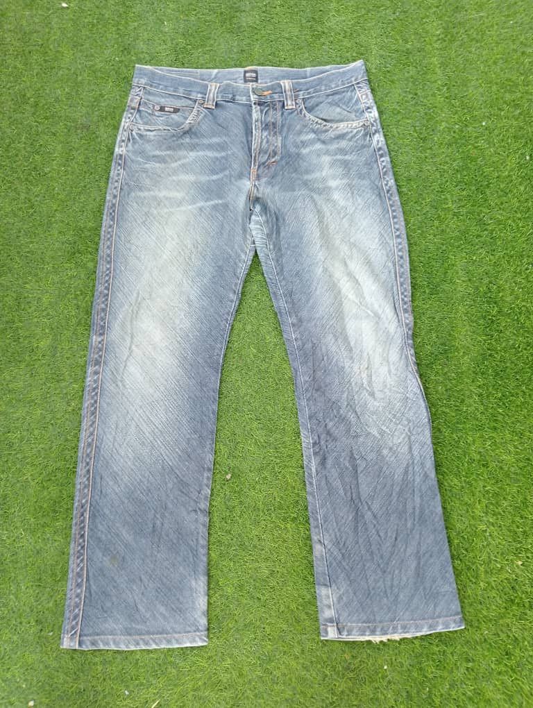 image of Distressed Denim x Hugo Boss Distressed Hugo Boss Jeans in Blue, Men's (Size 36)