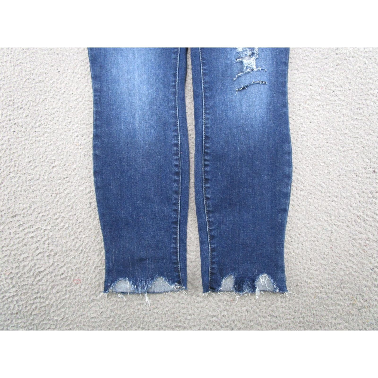 Vintage Maurices M Jeans Regular Rise Mid Blue Denim Stretch Distressed 6 Jeans Womens Shoes? Size 28" / US 6 / IT 42 - 2 Thumbnail
