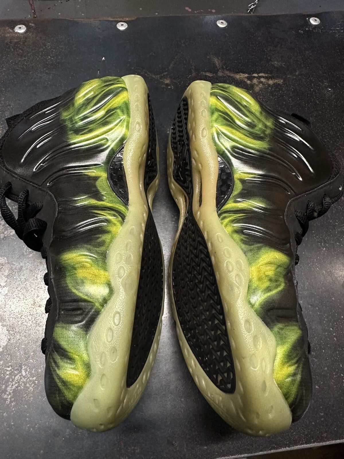 Nike Nike Air Foamposite One ParaNorman Size US 6.5 / EU 39-40 - 4 Thumbnail
