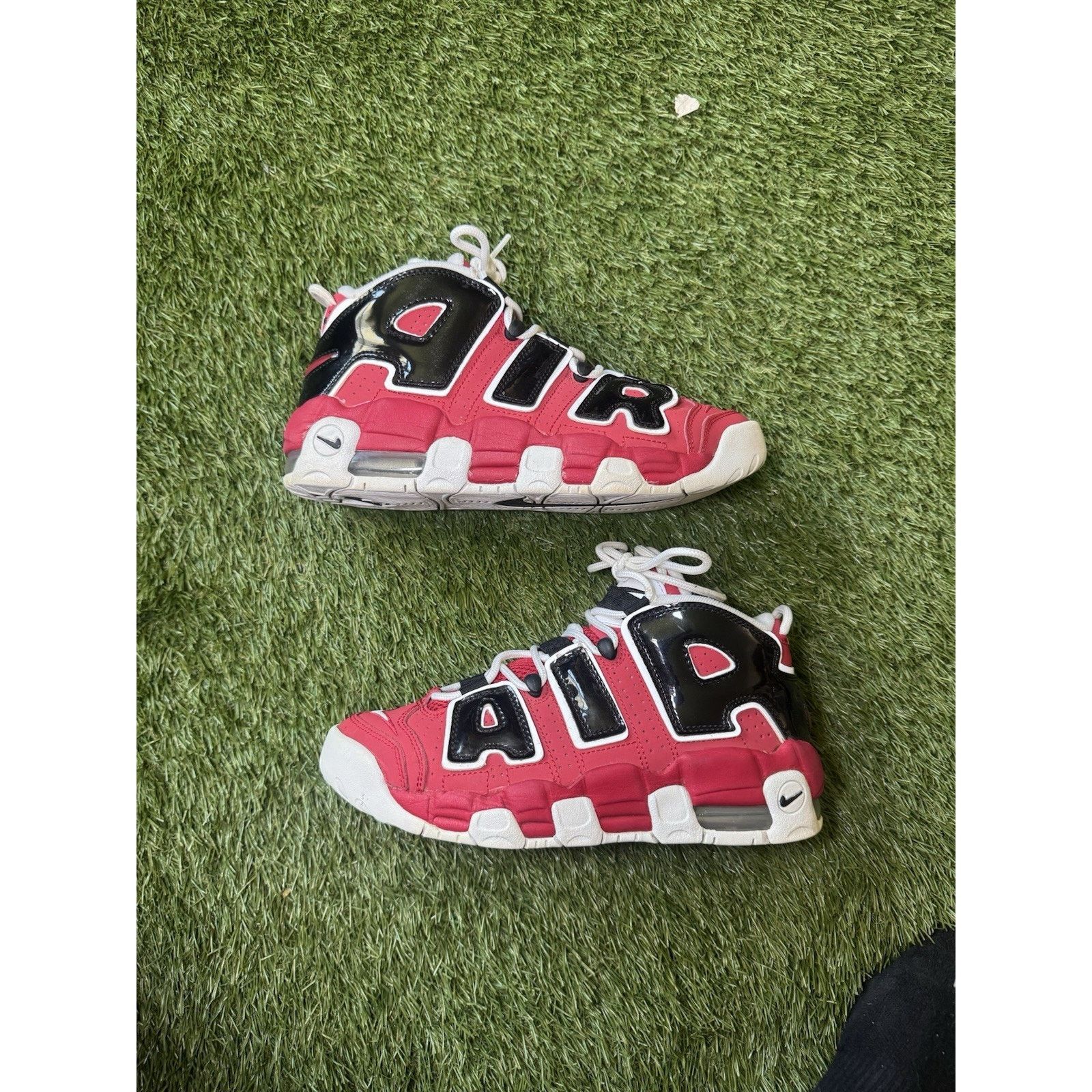 Nike Nike Air More Uptempo GS Size 7Y / 8.5 Women’s Red Black Size US 7 / IT 37 - 1 Thumbnail