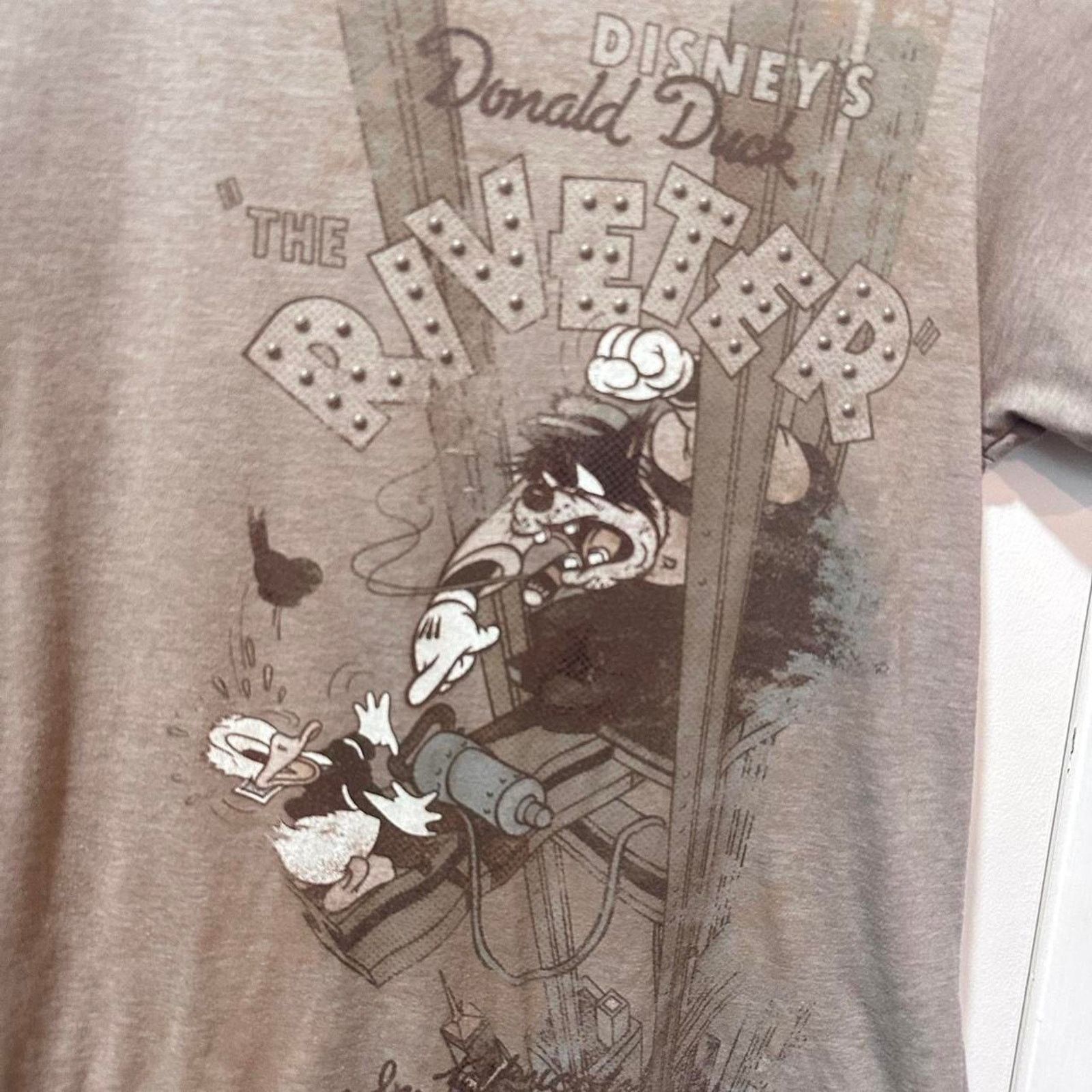 Disney 'The Riveter' Disney T Shirt Size Large Authentic Size US L / EU 52-54 / 3 - 2 Thumbnail
