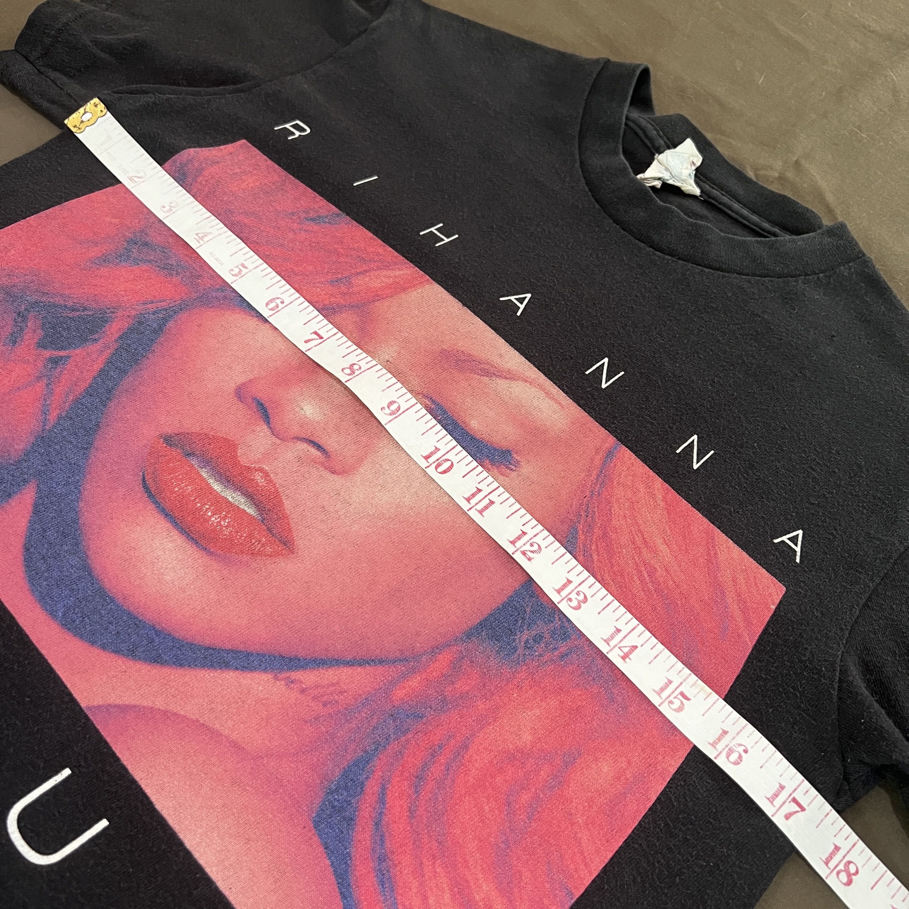 Band Tees × Rap Tees Rihanna Loud Promo Tour Tee Size US S / EU 44-46 / 1 - 7 Thumbnail