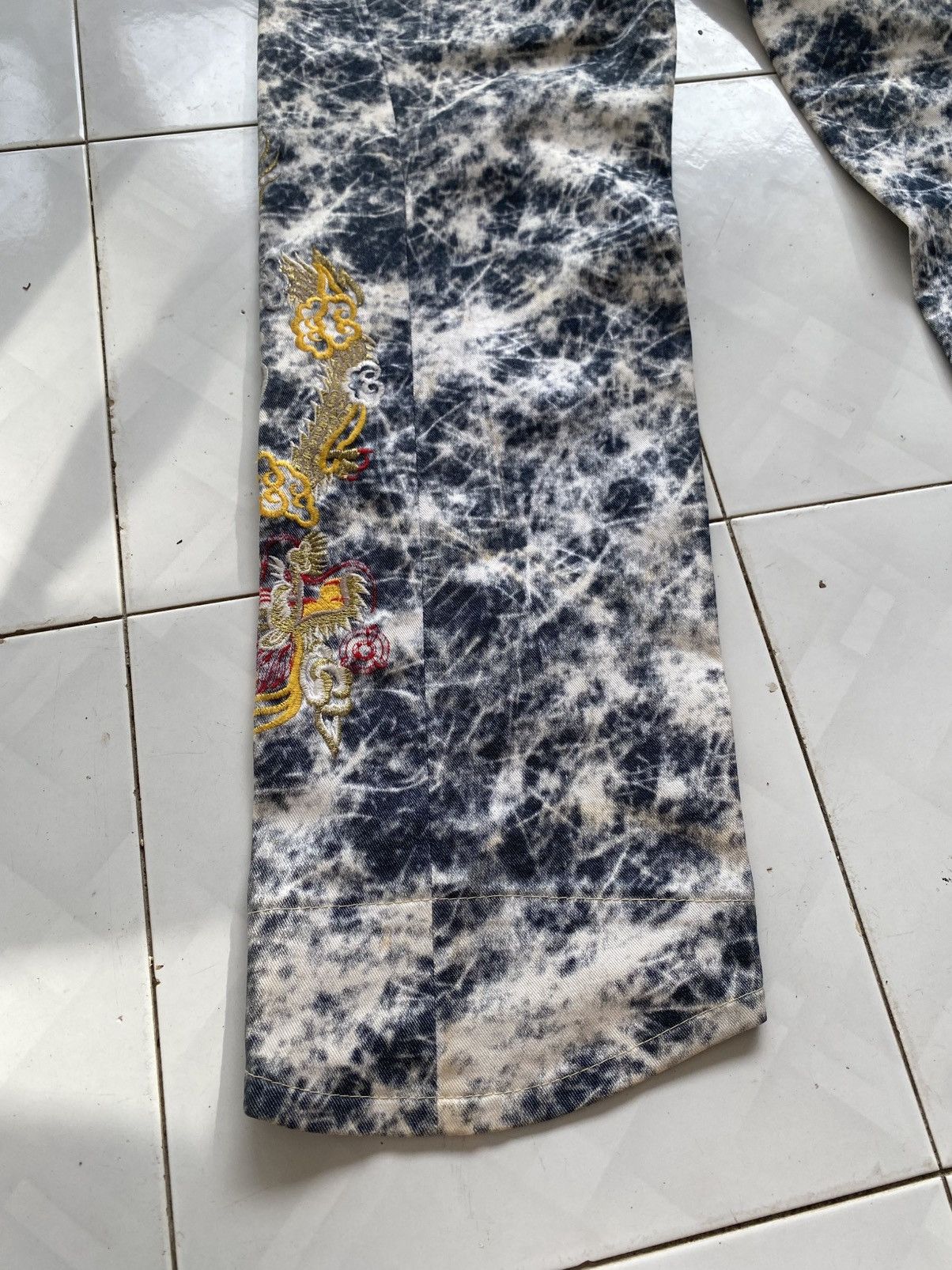 Japanese Brand Dobbi's Family Dragon Embroidery Lightweight Jeans Size US 33 - 5 Thumbnail