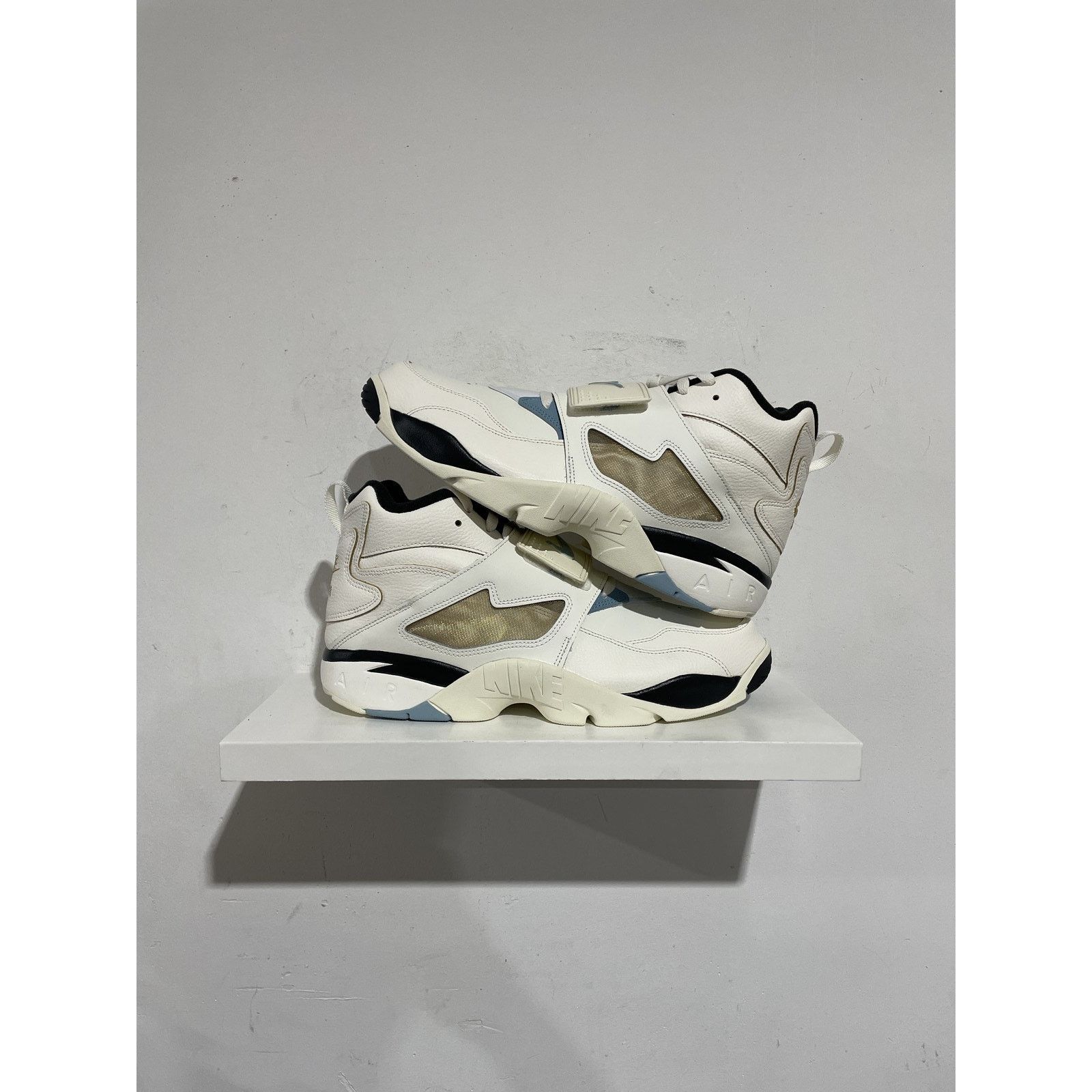 Nike NIKE AIR DIAMOND TURF MUST BE MONEY SIZE 14 NEW Size US 14 / EU 47 - 1 Thumbnail