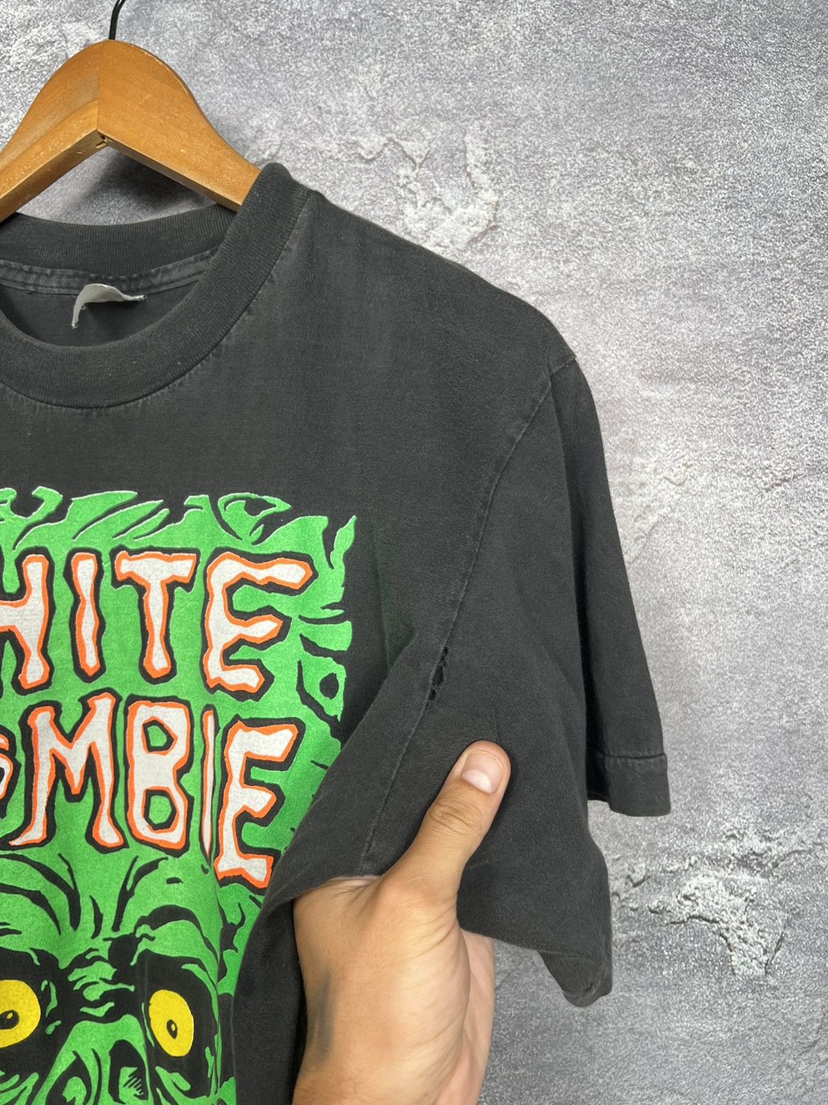 Band Tees Rare Vintage White Zombie 1992 World Tour Band Tee T-shirt Size US M / EU 48-50 / 2 - 10 Thumbnail