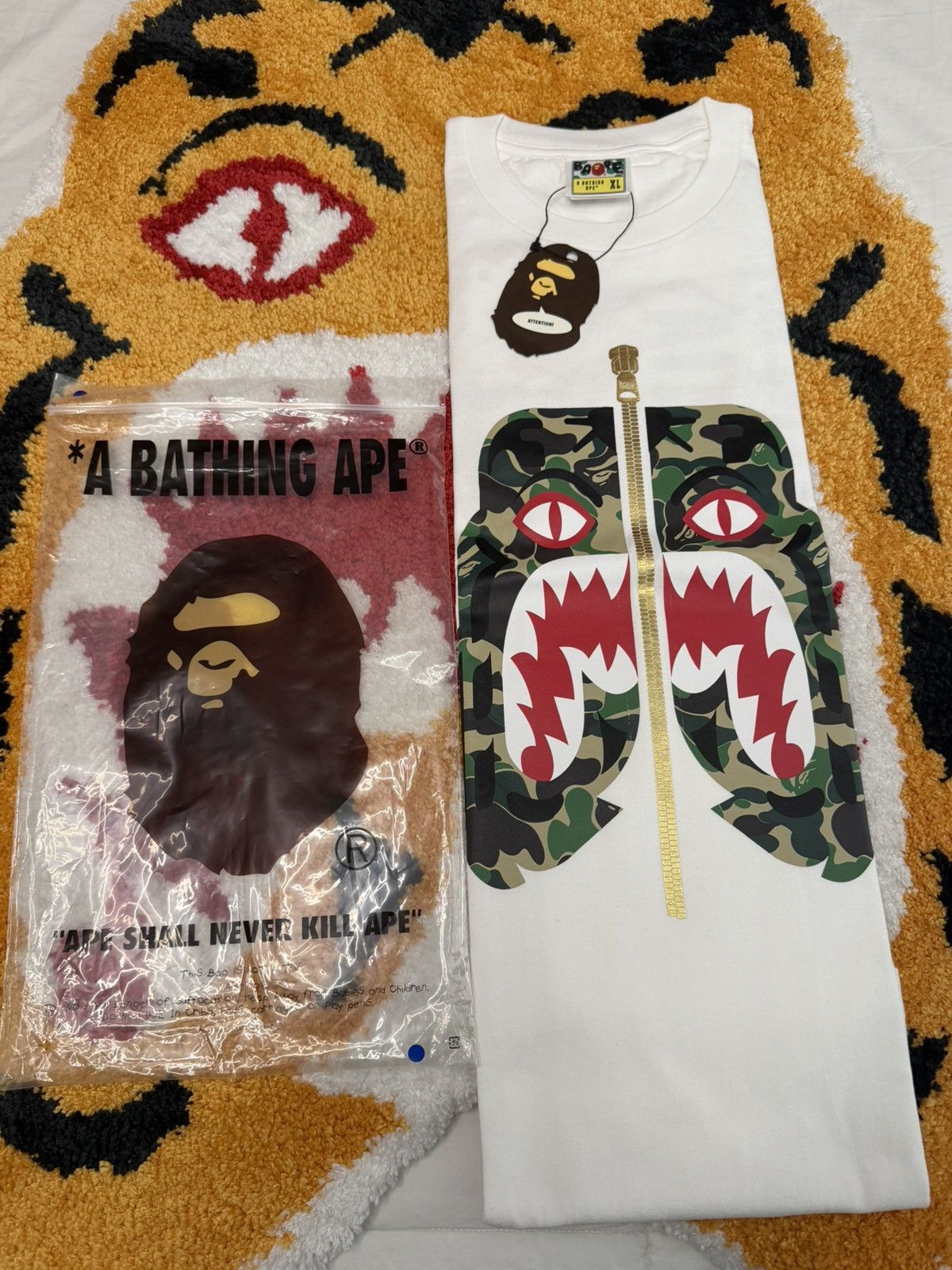 Bape Bape Tiger Face green camo Tee. Brand New Size XL Size US XL / EU 56 / 4 - 1 Thumbnail