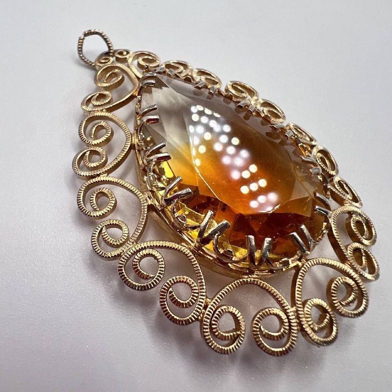 Vintage Vintage Sarah Coventry Pendant Filigree Gold Tone Amber Glas Size ONE SIZE - 2 Thumbnail