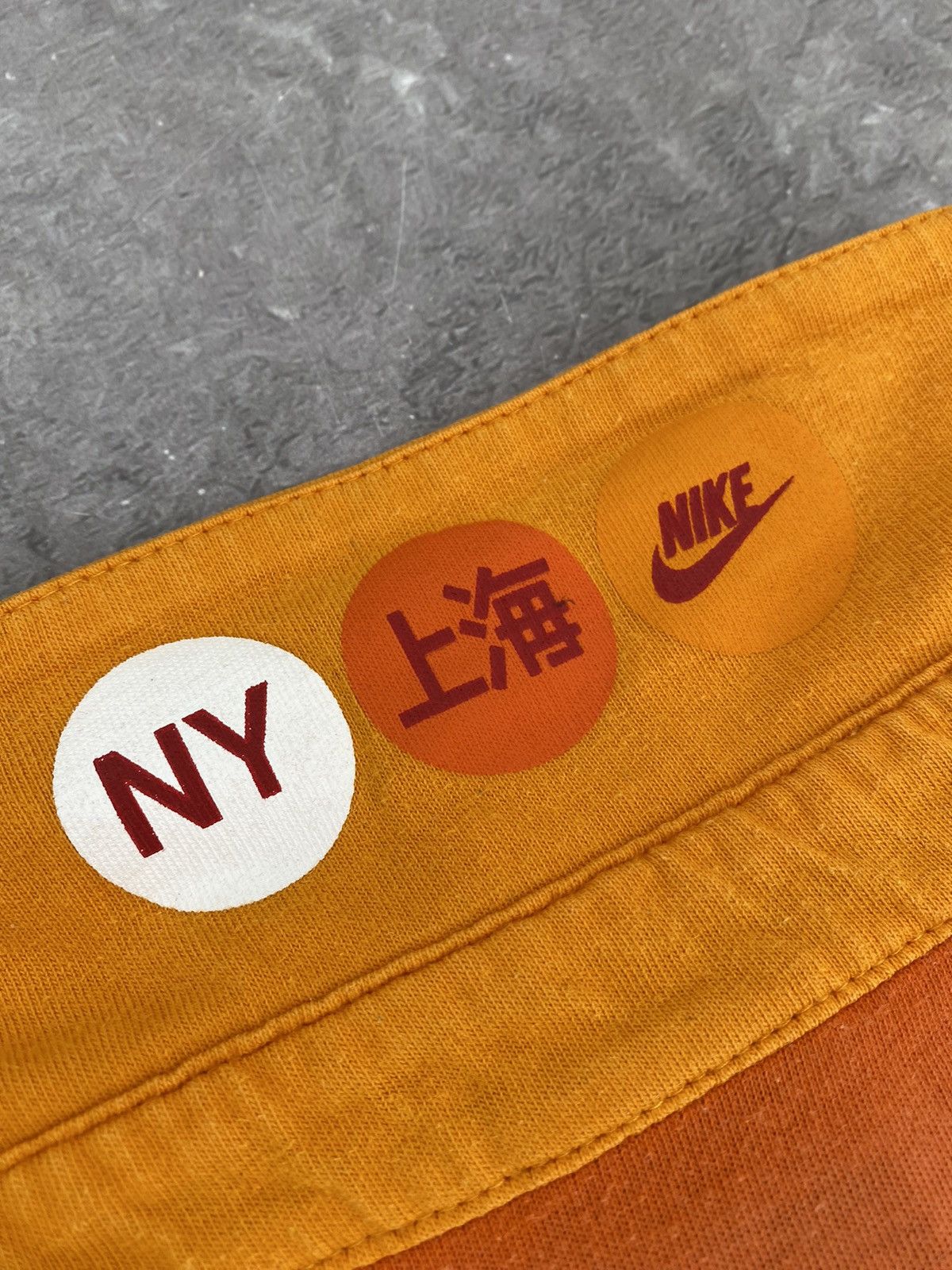 Nike Vintage Y2K Nike Big Logo “ESCAPE THE CITY” Orange Polo Size US L / EU 52-54 / 3 - 24 Thumbnail