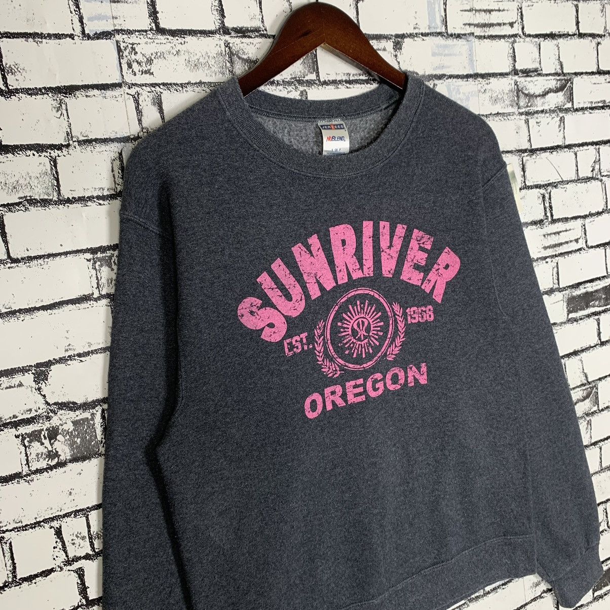 River Island × Sun Surf × Vintage Vintage 90s Sunriver Oregon Sweatshirt Crewneck Size S / US 4 / IT 40 - 5 Thumbnail