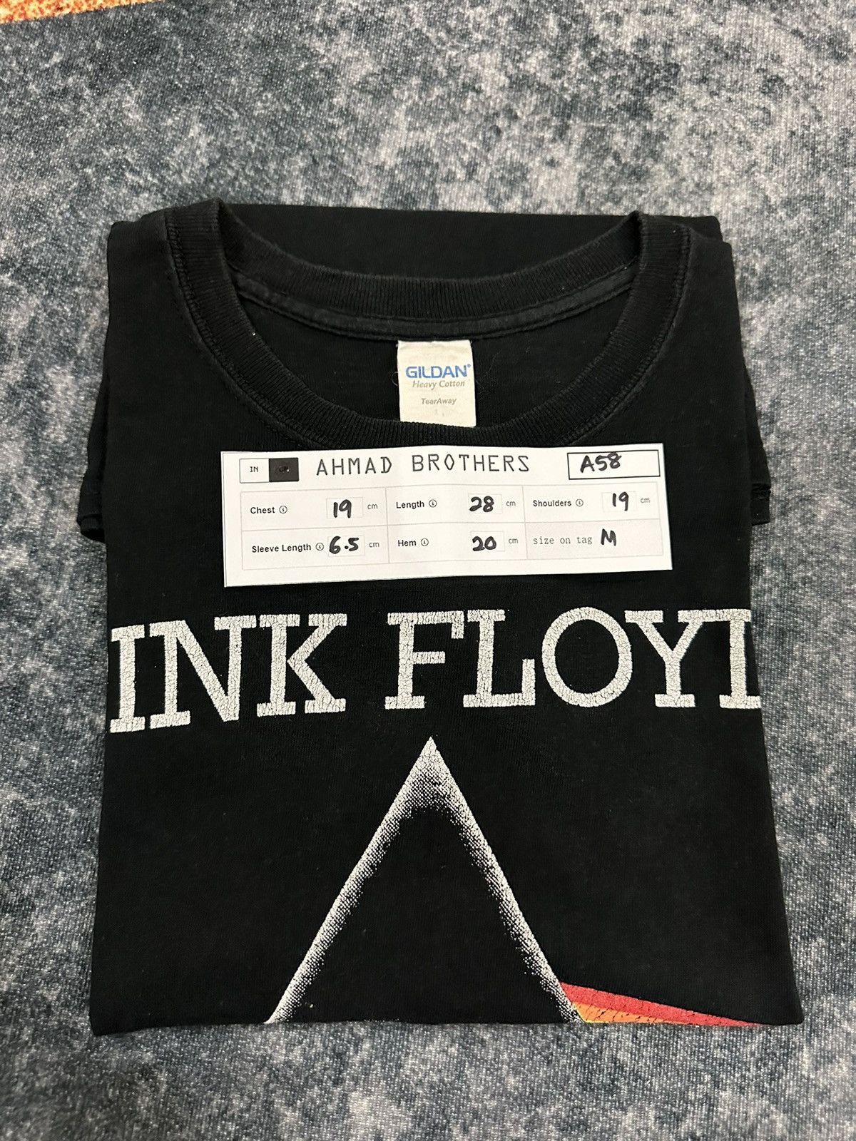 Band Tees Pink Floyd “Dark Side of The Moon” English Rock Band A58 Size US S / EU 44-46 / 1 - 9 Thumbnail