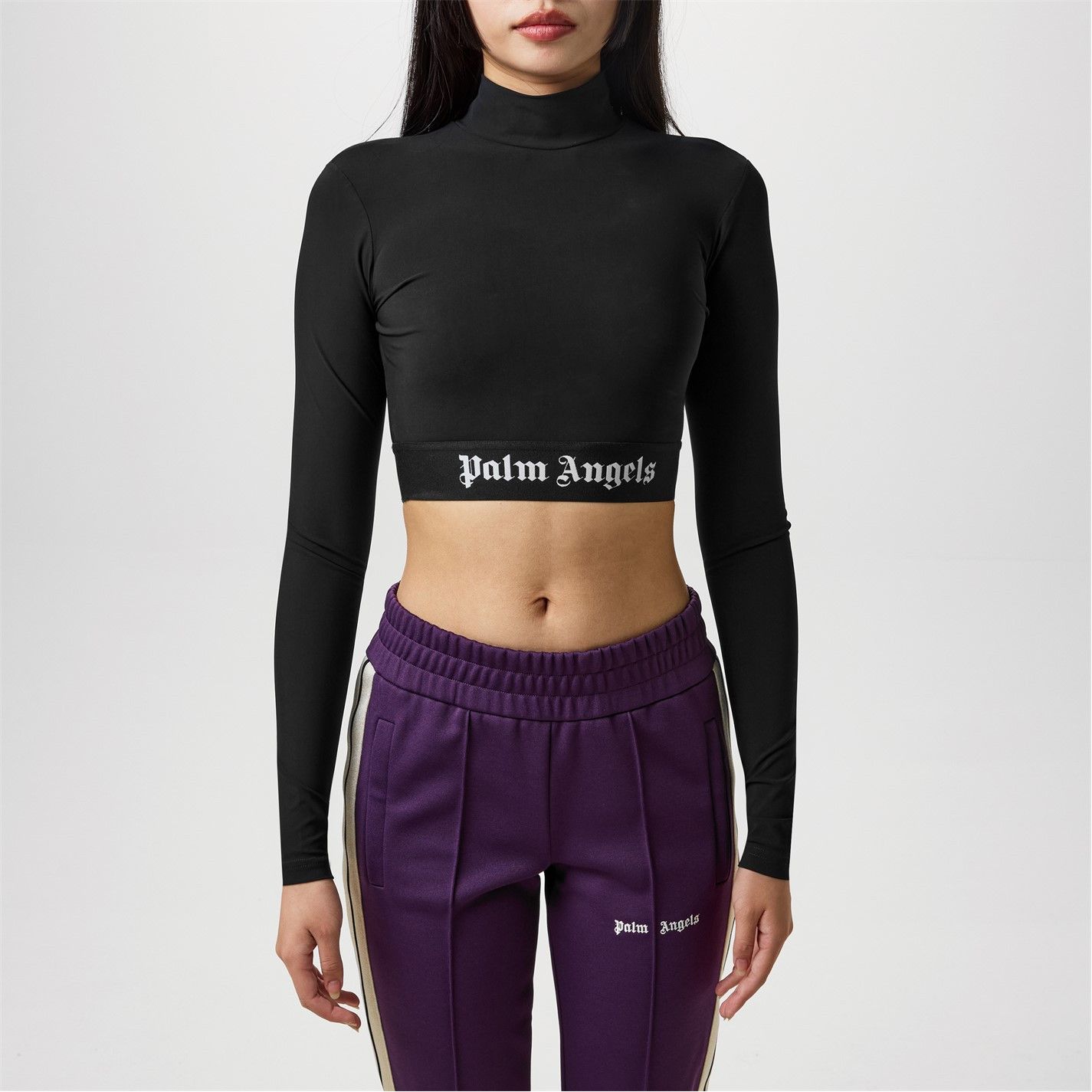 o1g2r1mq0325 Crop Top in Black