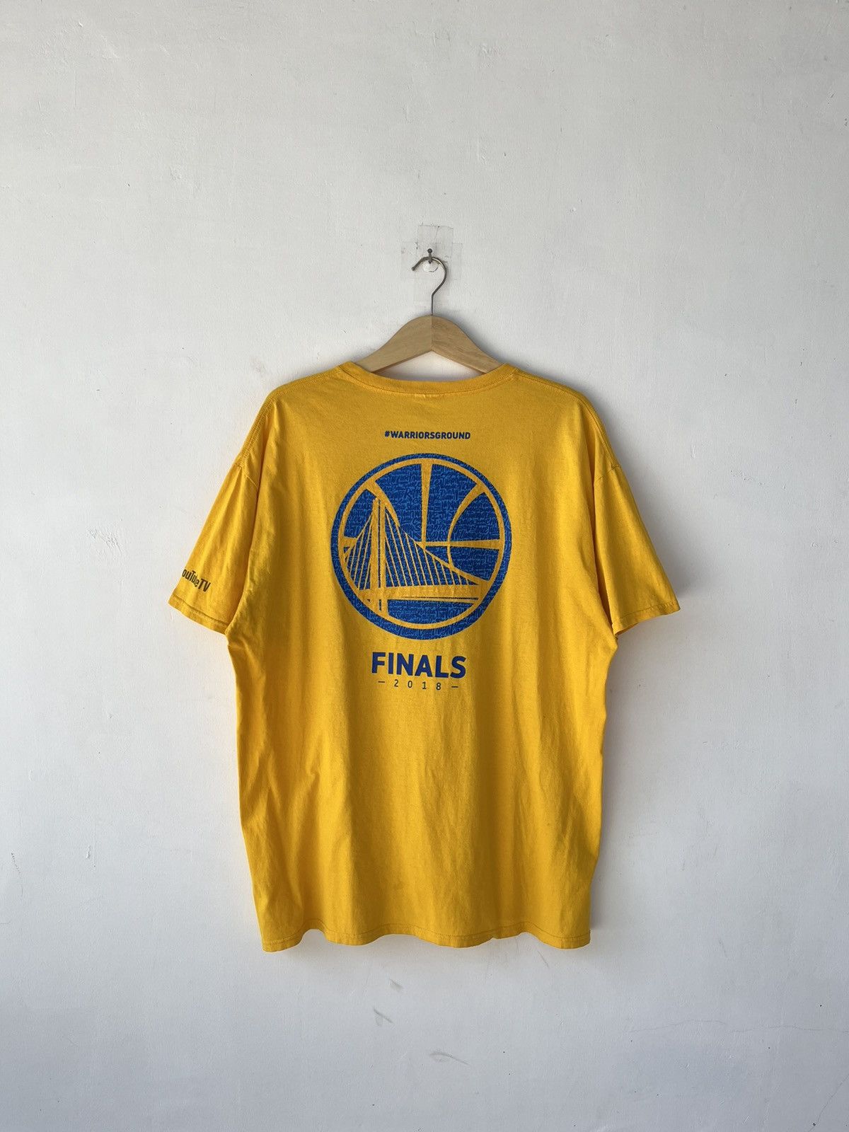 NBA 2018 Final GSW Tribune Tee GSW vs Cavaliers Size US XL / EU 56 / 4 - 2 Thumbnail