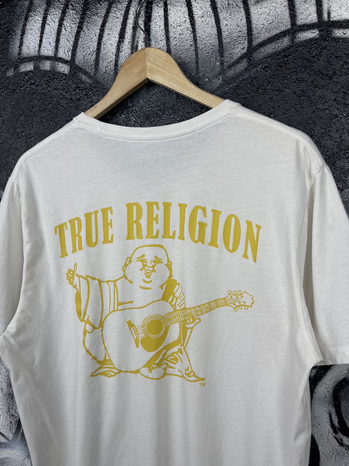 True Religion True Religion Y2K Back Logo White T-Shirt Mens Size Large Size US L / EU 52-54 / 3 - 3 Thumbnail