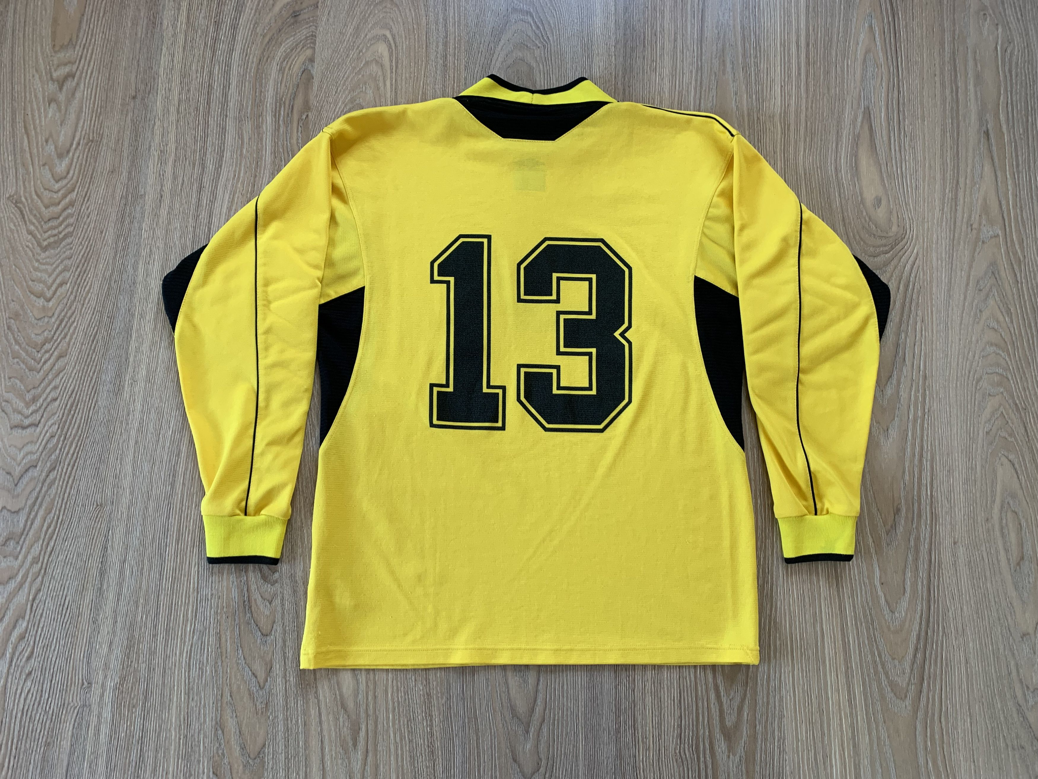 Umbro × Vintage Umbro Rare Vintage Goalkeeper Padded Longsleeve Jersey Size US S / EU 44-46 / 1 - 6 Thumbnail