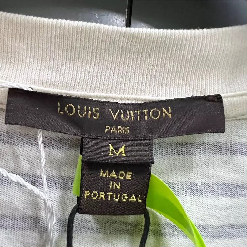 Louis Vuitton Louis Vuitton Striped short sleeves Size US M / EU 48-50 / 2 - 3 Thumbnail