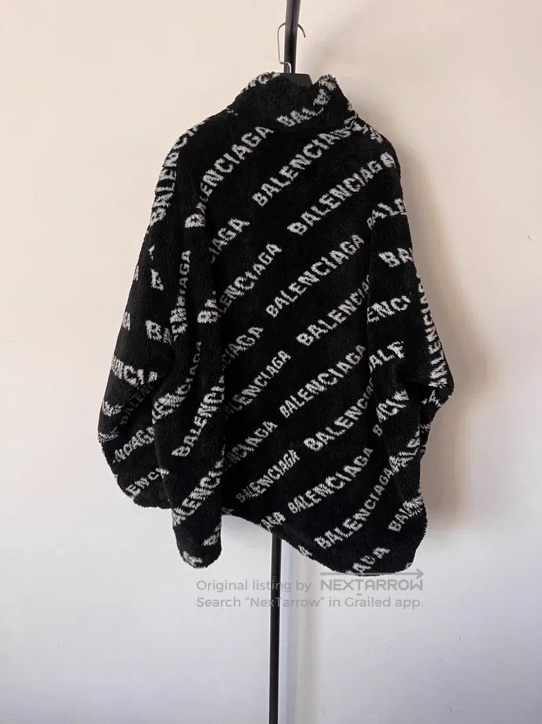 Balenciaga Balenciaga Stand Collar Loose Shoulder Sleeve Loose Faux F Size XXS / US 00 / IT 34 - 2 Thumbnail