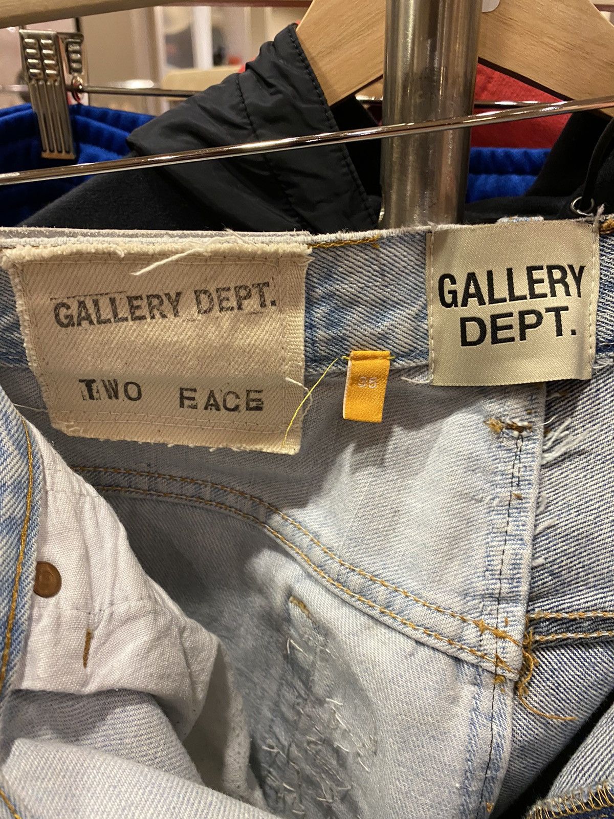 Gallery Dept. Gallery Dept. Two Face Denim with patches Size US 35 - 3 Thumbnail