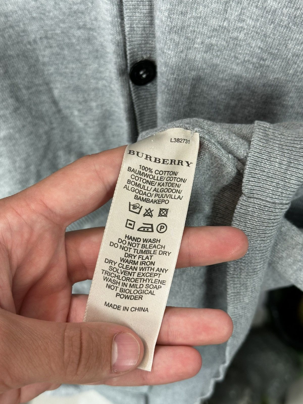 Burberry Burberry Gray Cardigan Mini Logo Bottom Size US M / EU 48-50 / 2 - 9 Thumbnail