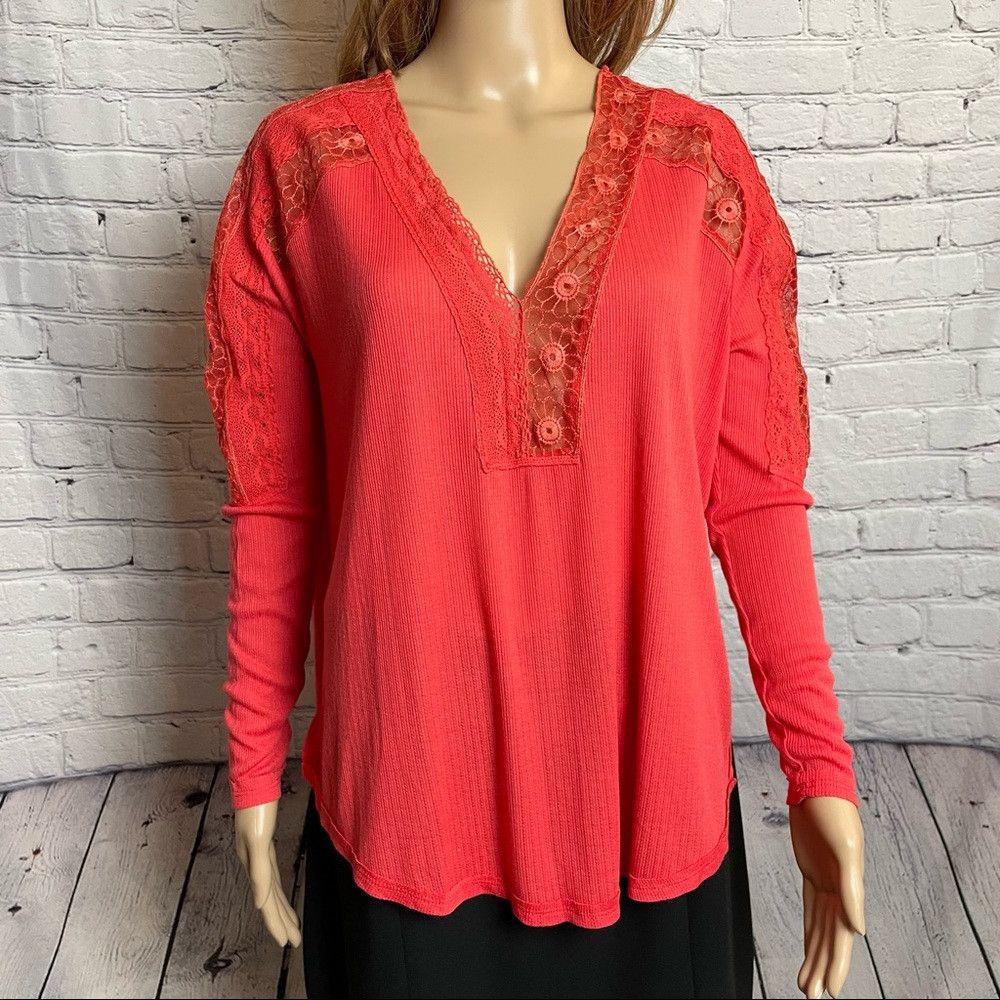 Free People NWT New Free People Lola Lace Trim V-Neck Top Size XS Size XS / US 0-2 / IT 36-38 - 6 Thumbnail