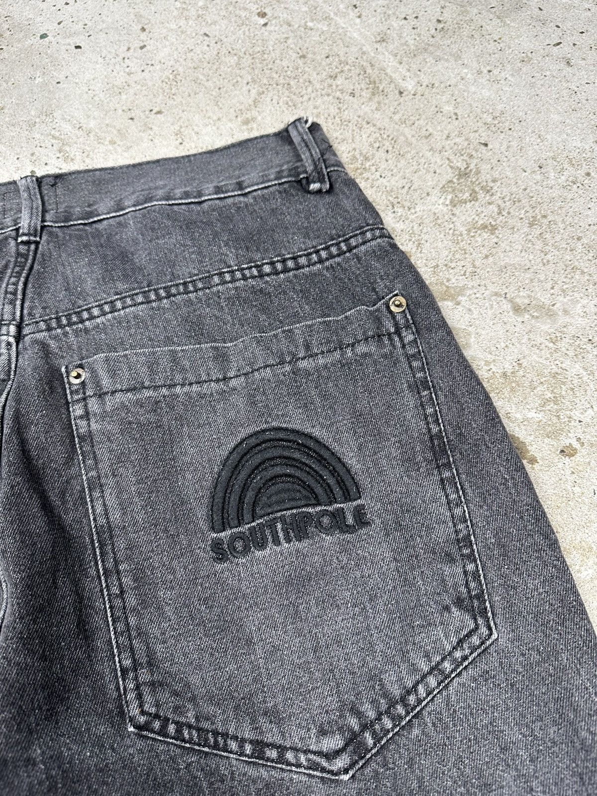 Southpole × Vintage Vintage Southpole Grey Baggy Embroidery Logo Denim Pants Size US 32 / EU 48 - 12 Thumbnail
