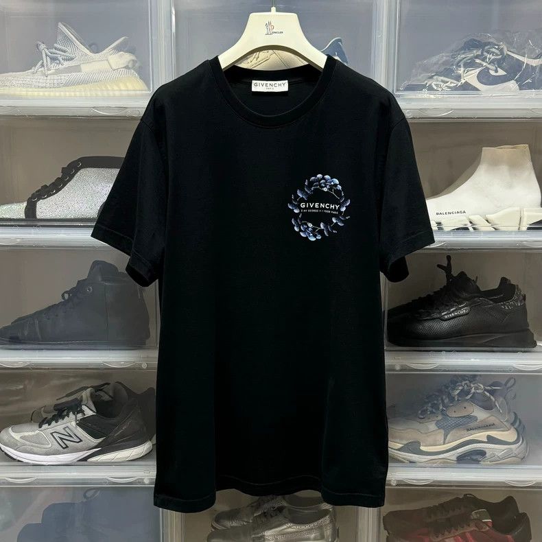 Givenchy Givenchy Men's Floral Print Short Sleeve T-Shirt Size US S / EU 44-46 / 1 - 1 Thumbnail