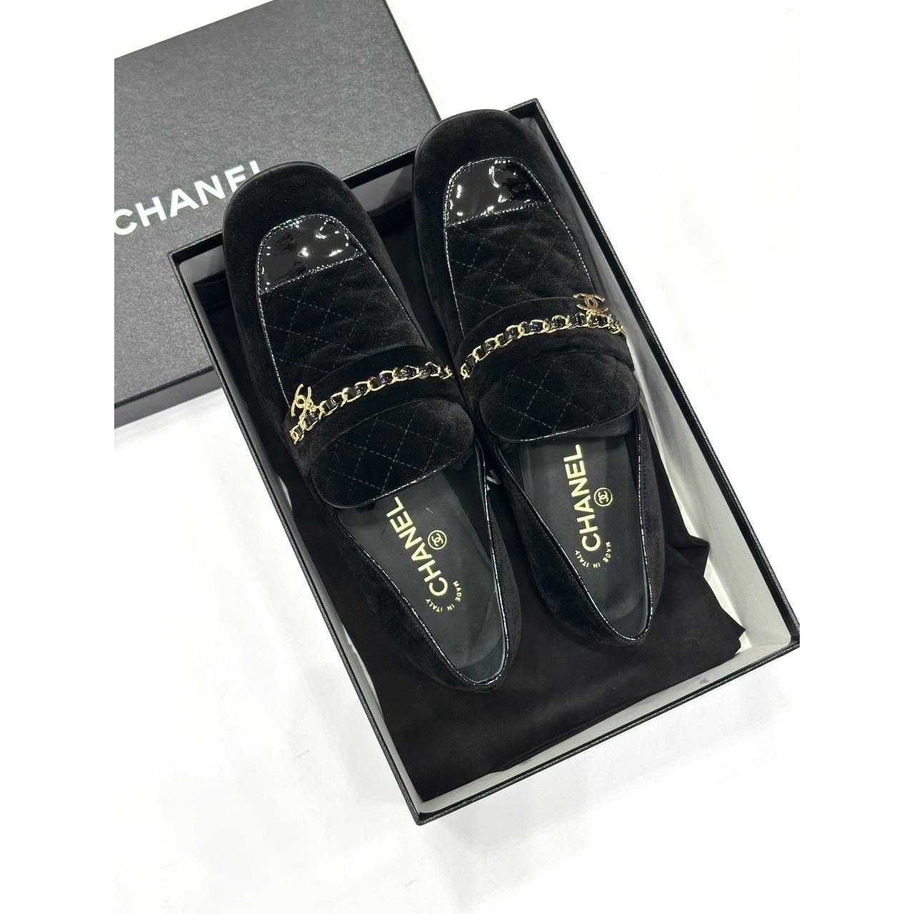 Chanel NWOB Chanel Black Suede Loafers Sz.41 Size US 11 / IT 41 - 2 Thumbnail