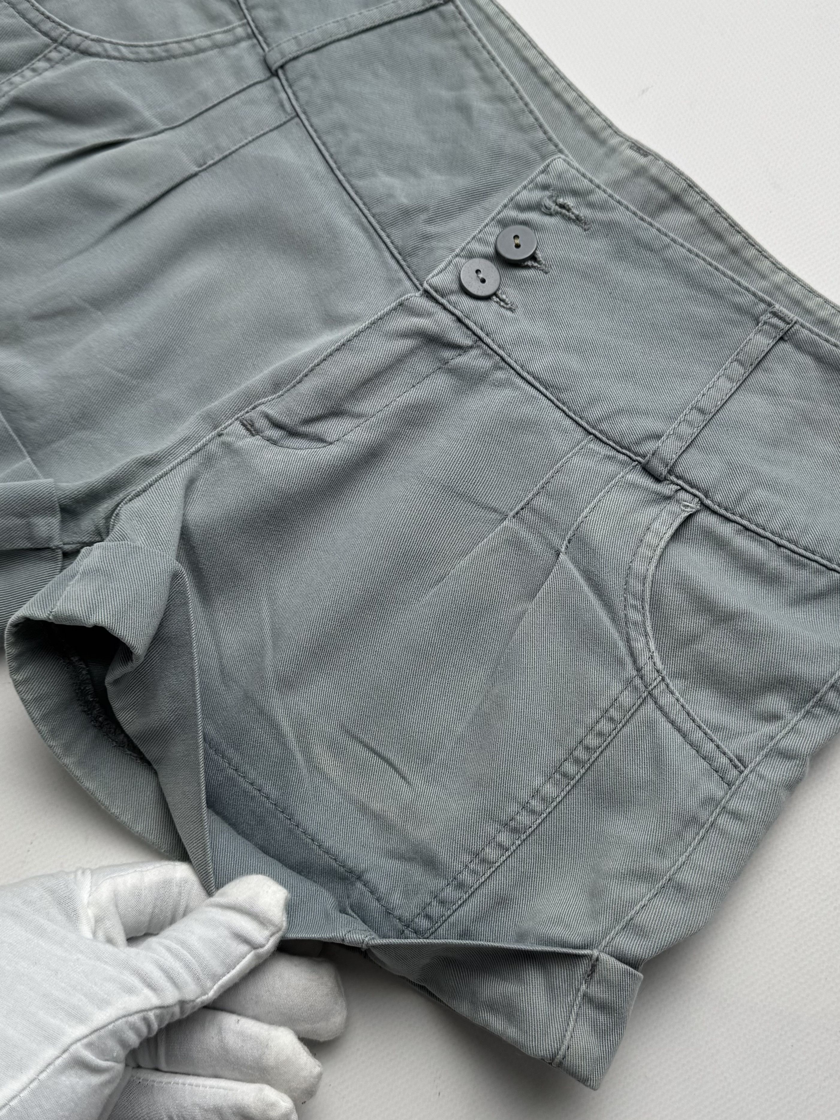 Vintage Vintage High Waist Shorts Grey Cuffed Casual Stretch Fit E2 Size 27" / US 4 / IT 40 - 3 Thumbnail