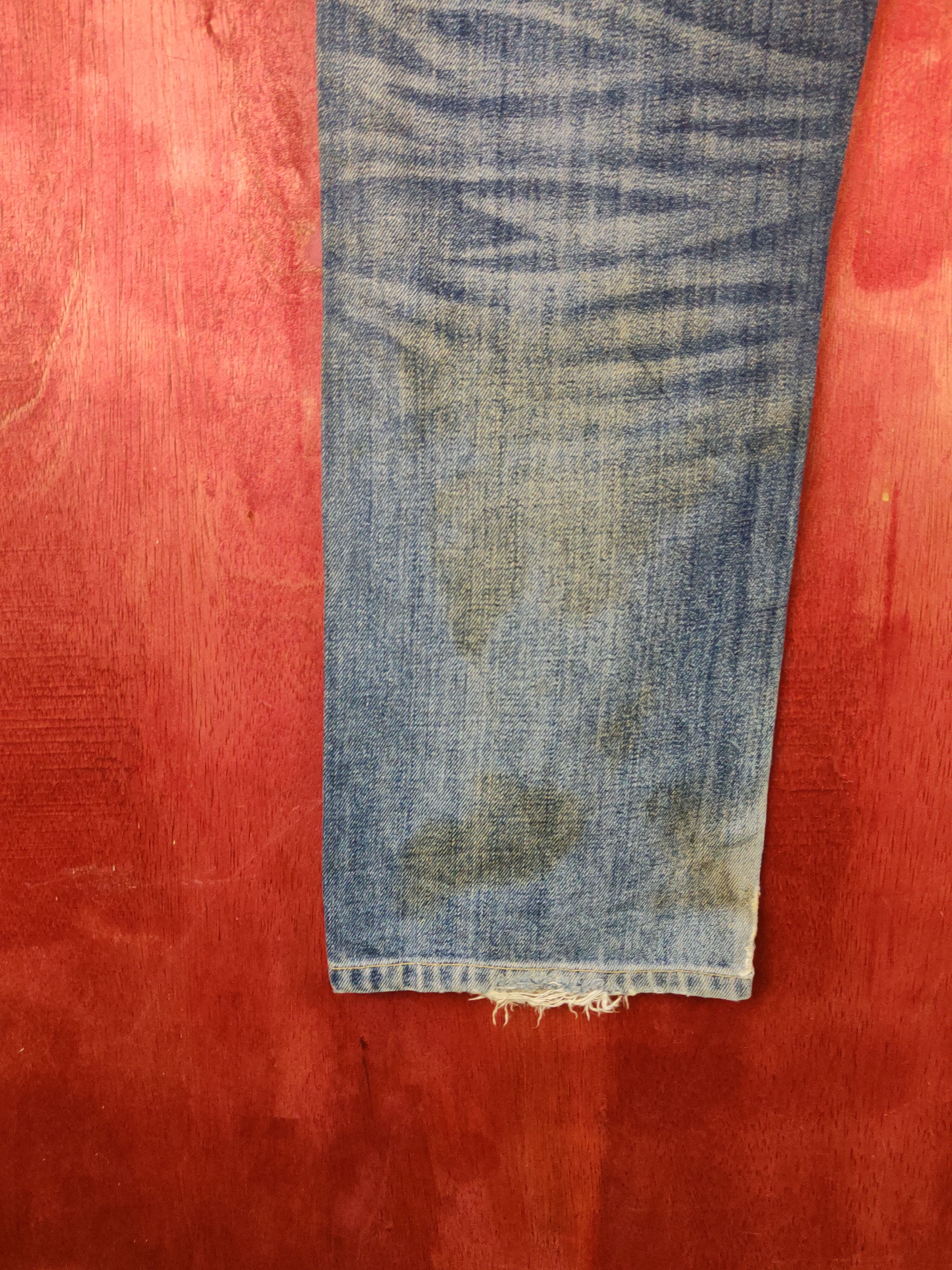 Japanese Brand Uniqlo Blue Faded Distressed Ripped denim Jeans #S2240 Size US 34 / EU 50 - 9 Thumbnail