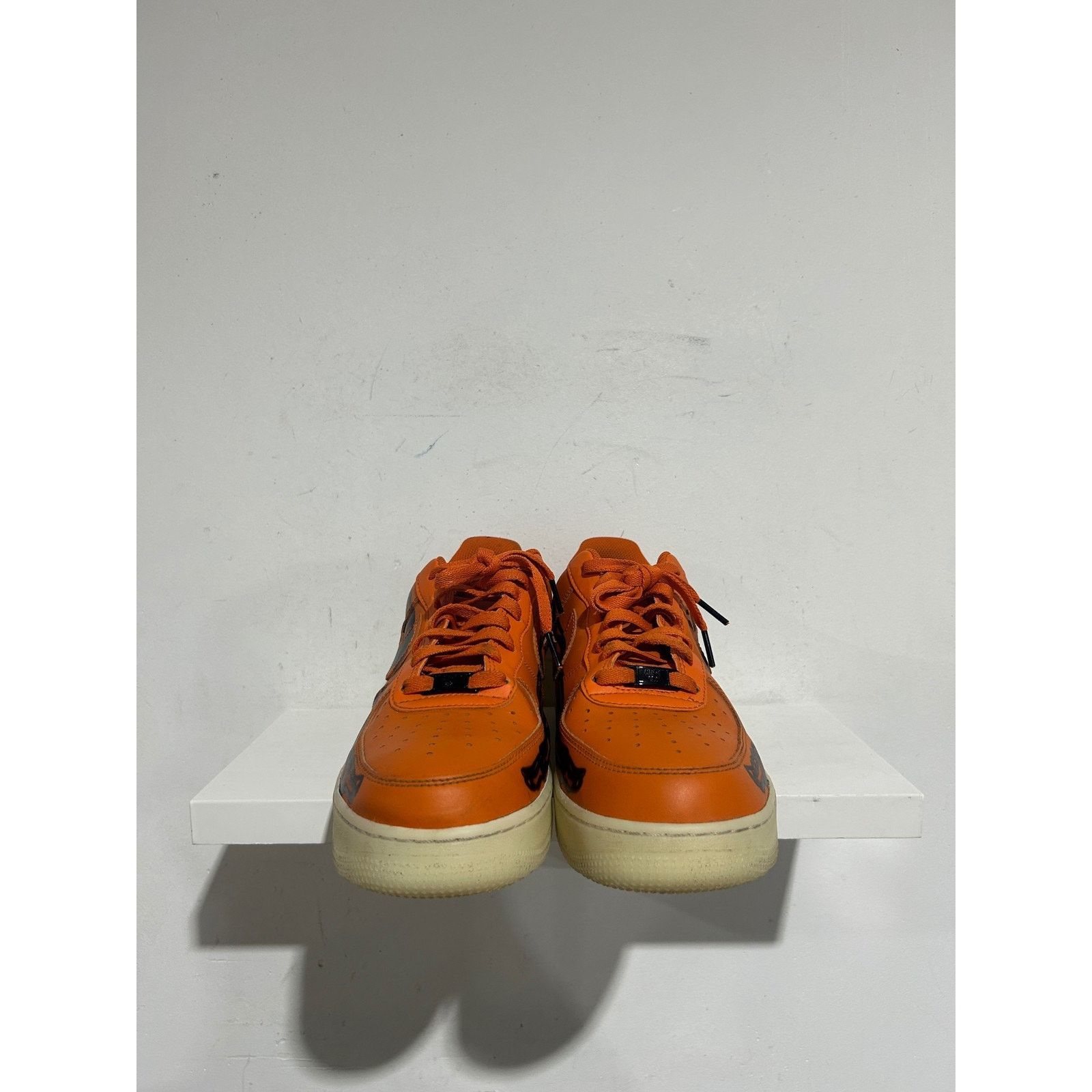 Nike NIKE AF1 LOW ORANGE SKELETON HALLOWEEN 2020 SIZE 11 PREOWNED Size US 11 / EU 44 - 3 Thumbnail
