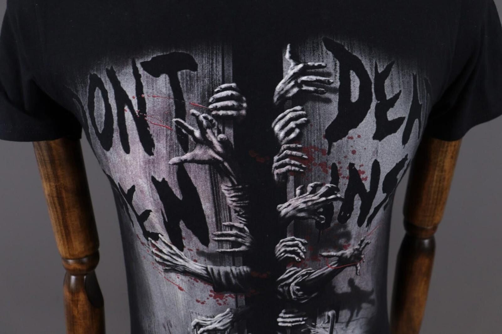 Gildan Gildan The Walking Dead AMC Black All Over Print Size S Size US S / EU 44-46 / 1 - 3 Thumbnail