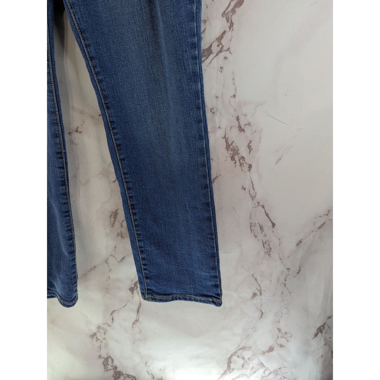 Old Navy Old Navy Jeans Womens 14 Short Mid Medium Denim Straight Size 36" / US 14 / IT 50 - 4 Thumbnail