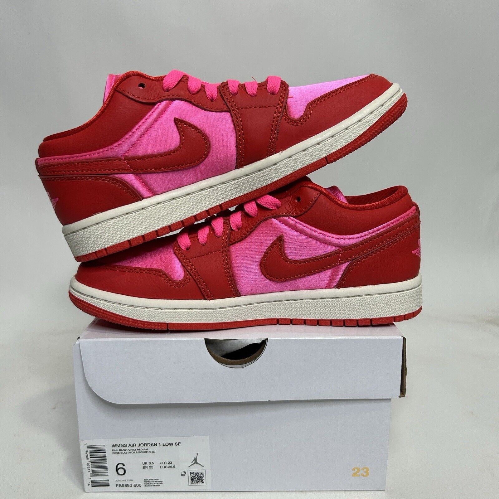 Nike Nike Air Jordan 1 Low SE “Pink Blast/Valentine’s Day” 2024 Size US 6 / IT 36 - 3 Thumbnail