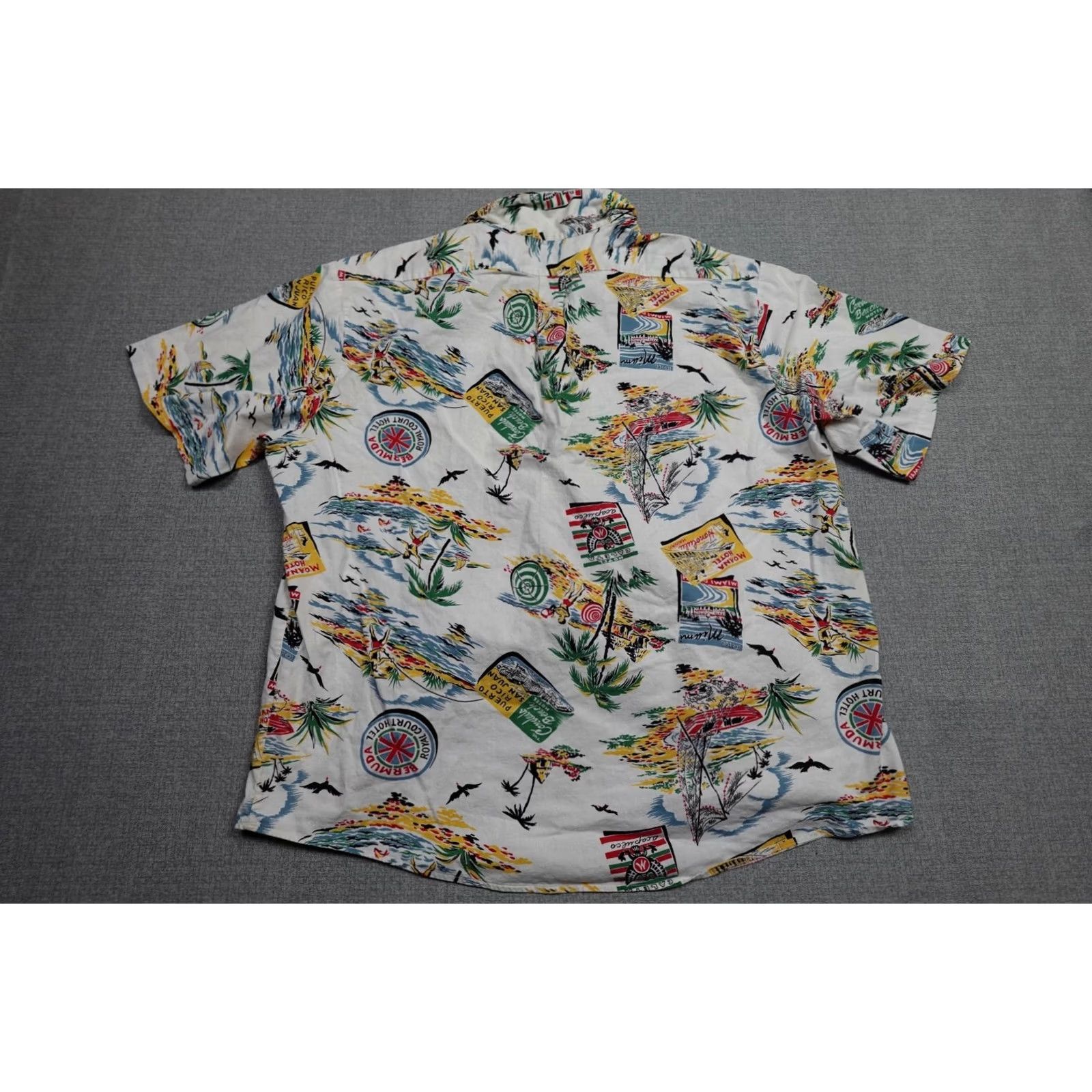 Vintage VINTAGE Angelica Shirt Mens 3XL White Hawaiian Floral Button-Down Collared Short Sleeve Casual Print Shirts Mens White Hawaiian 3XL Size US XXL / EU 58 / 5 - 5 Thumbnail