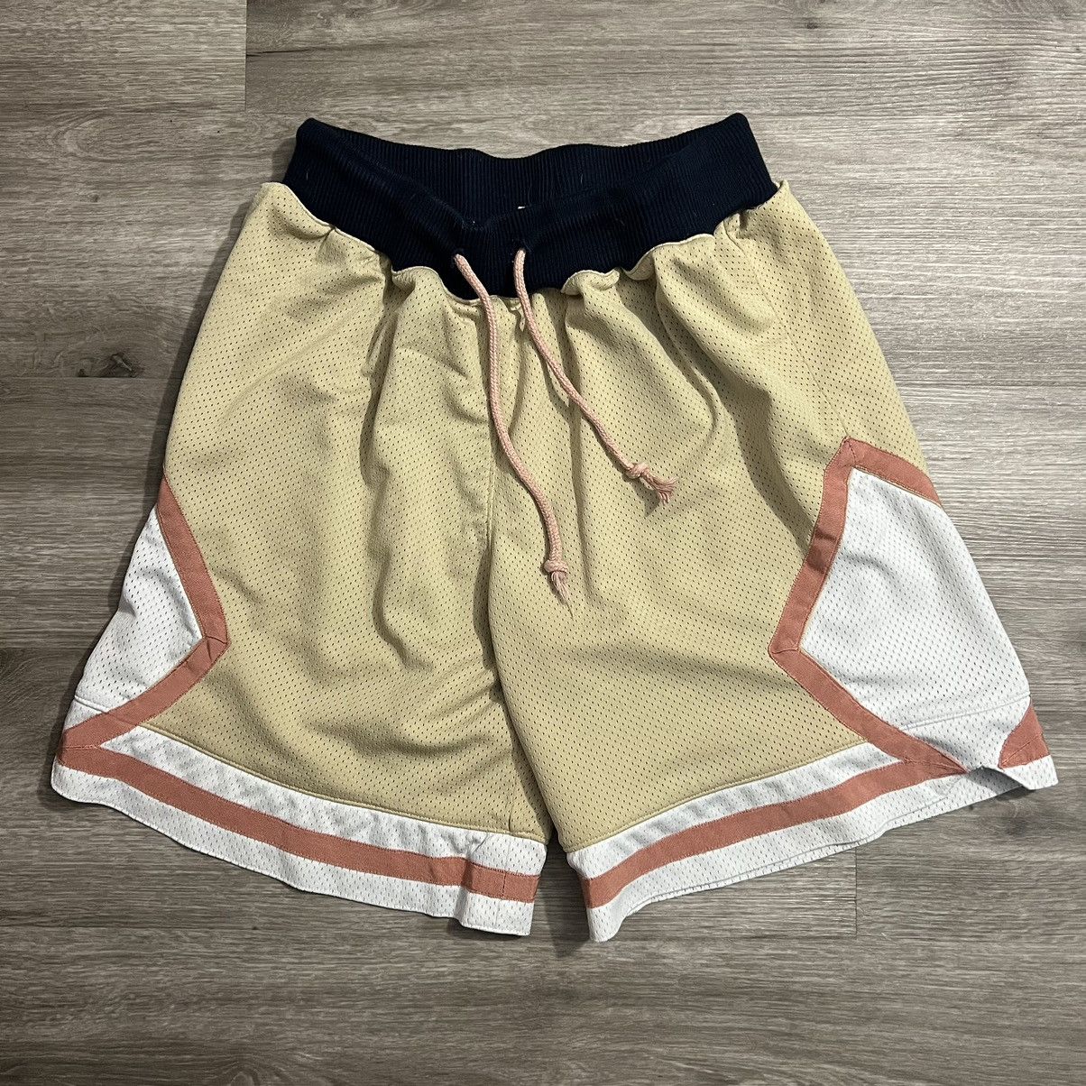 Eric Emanuel Eric Emanuel OG Basketball Shorts 2016 Size US 34 / EU 50 - 2 Thumbnail