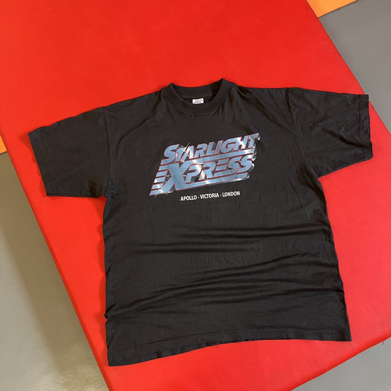 Band Tees Rare! Vintage 1993 Starlight Express London Tour T Shirt Size US XL / EU 56 / 4 - 1 Thumbnail