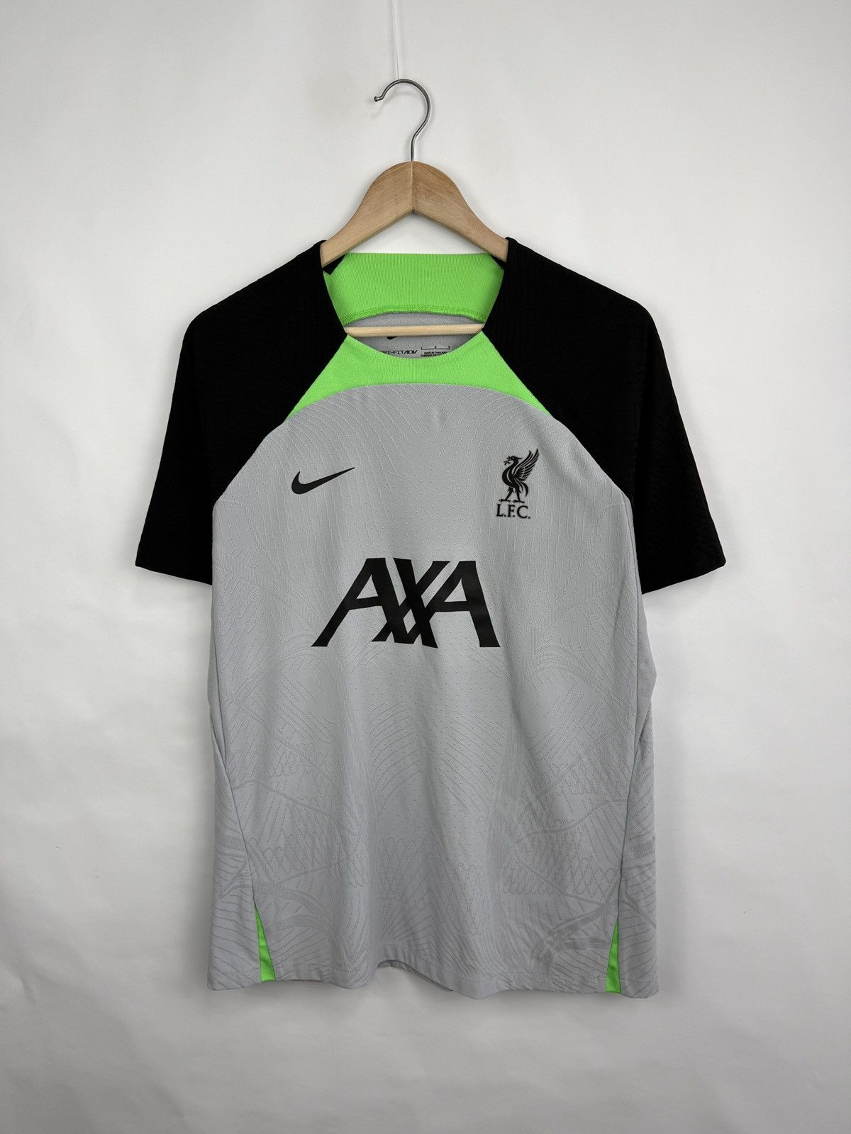 Nike 🏴󠁧󠁢󠁥󠁮󠁧󠁿 23/24 Nike Liverpool LFC Strike Elite Soccer Jersey Y2K Size US L / EU 52-54 / 3 - 7 Thumbnail
