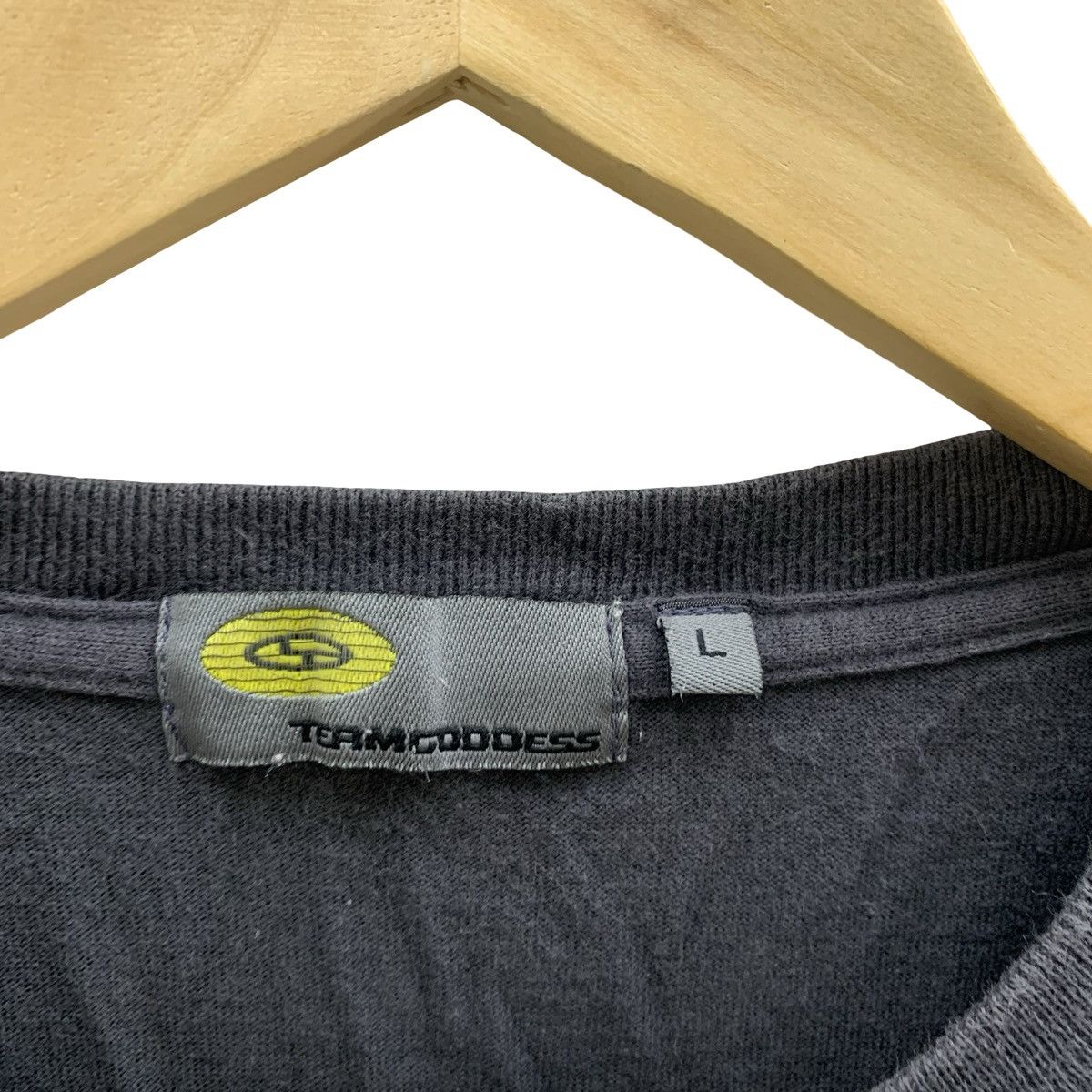 Vintage Vintage SURFTEAM GODDESS Center Logo Long Sleeve Backhit Size US L / EU 52-54 / 3 - 9 Thumbnail