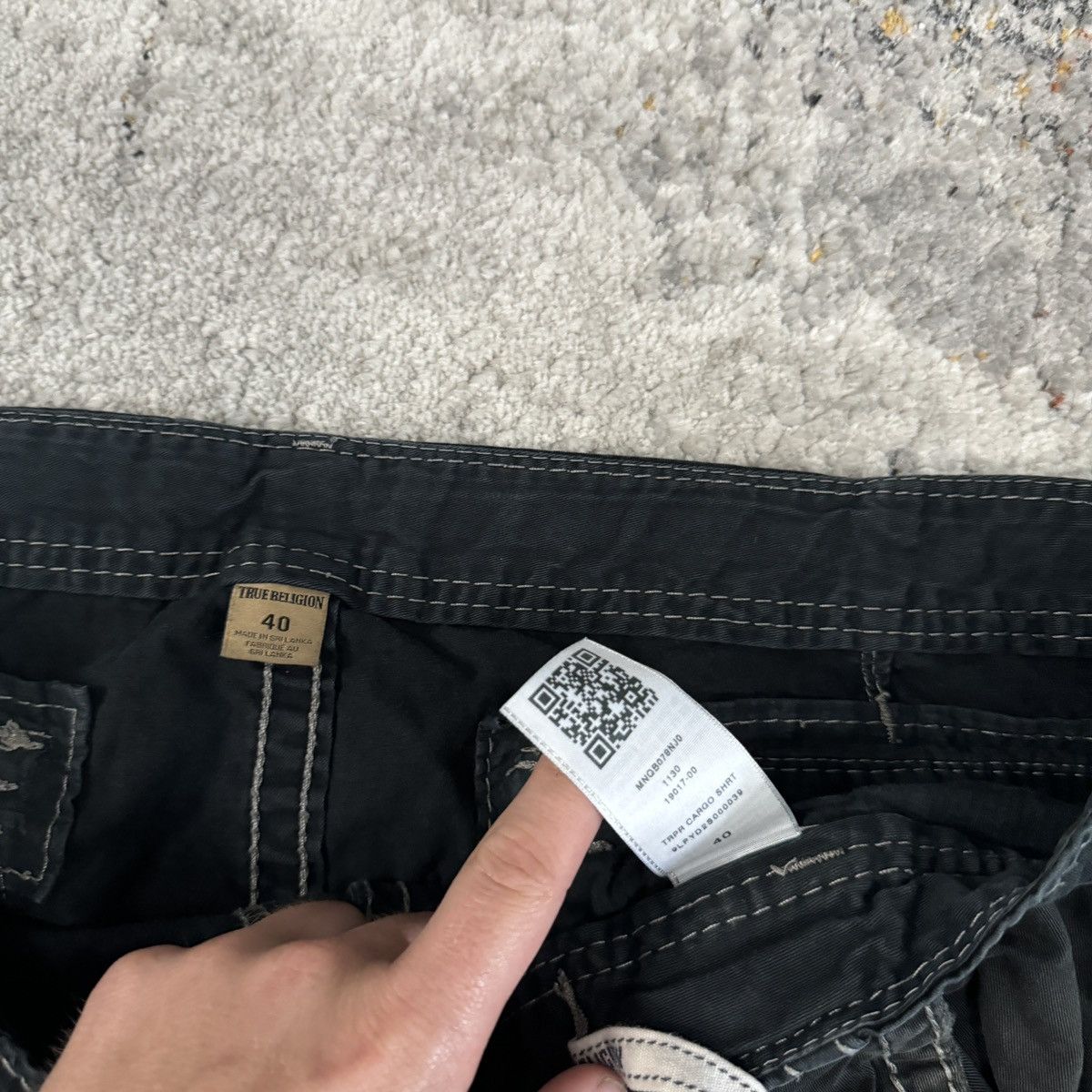 Southpole × True Religion × Vintage Vintage Y2K True Religion baggy faded black cargo shorts Size US 40 / EU 56 - 4 Thumbnail