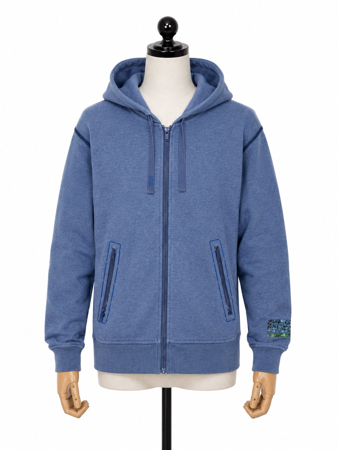 IDEA × Marc Jacobs [Retail: $180] Marc Jacobs x IDEA “Scratch